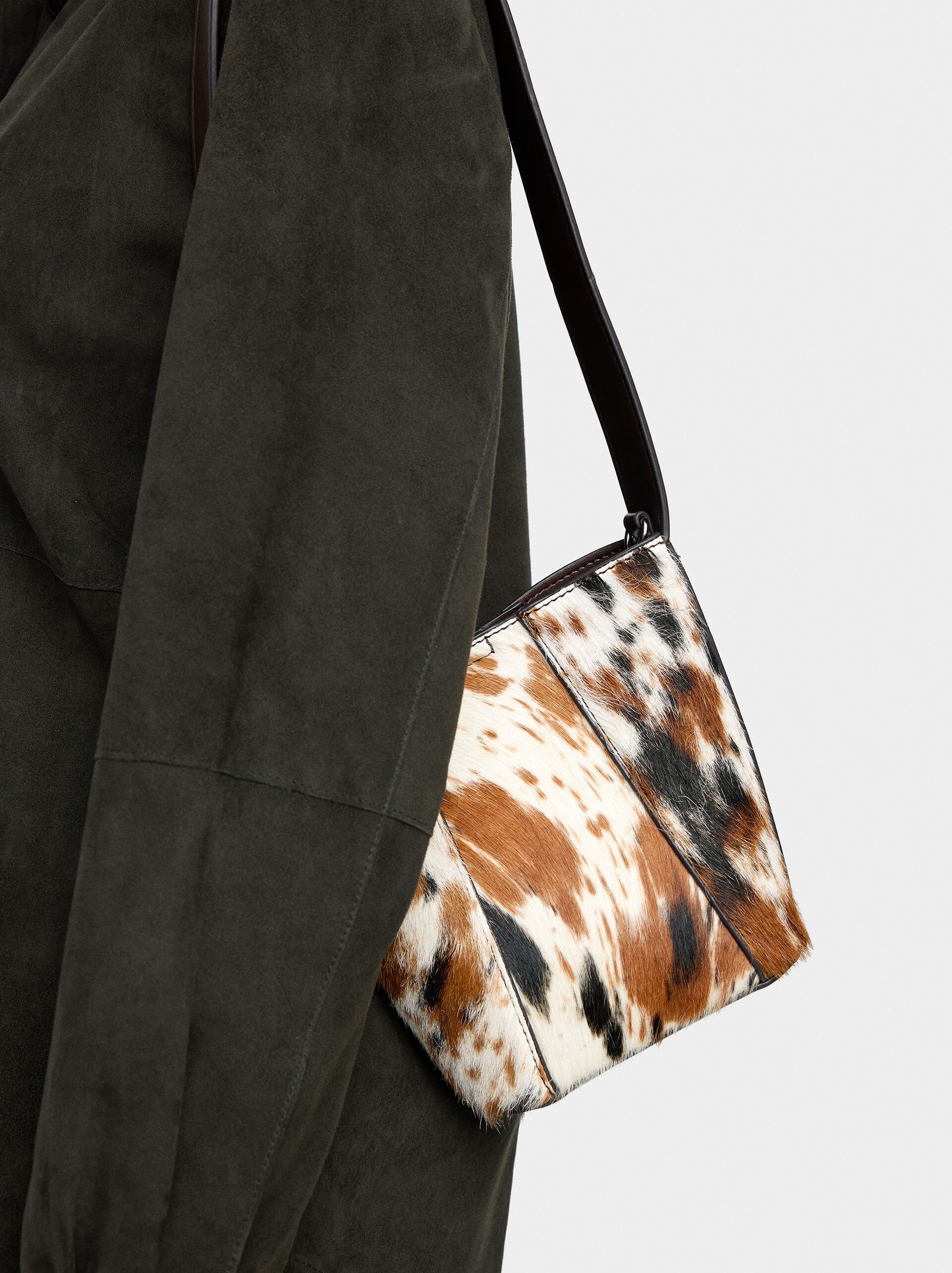 Bucket bag with leather details image number 3.0