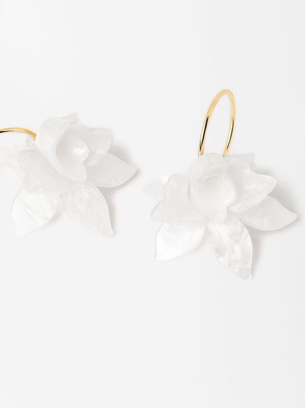 Flower hoop earrings