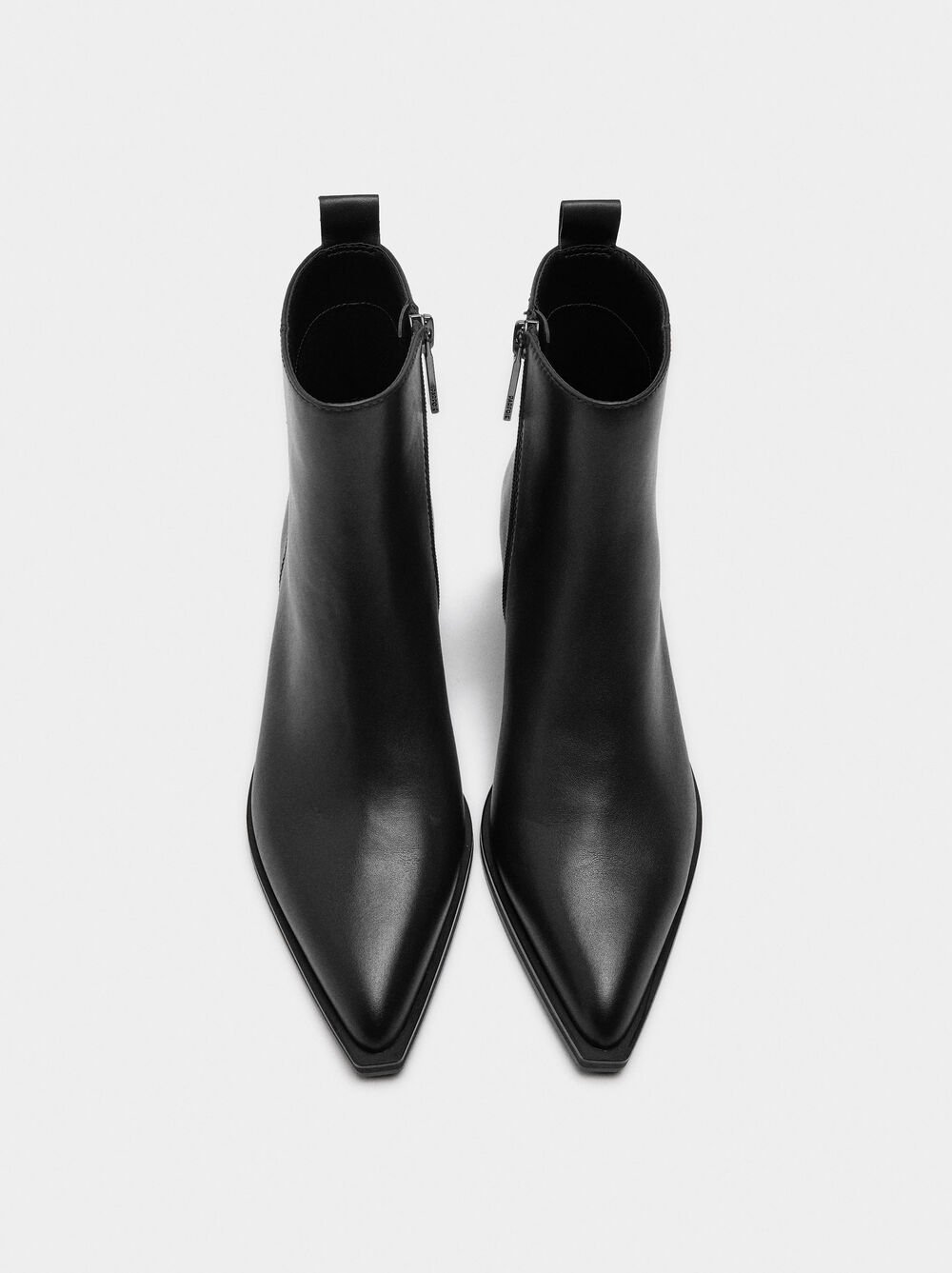 Leather ankle boots with wide heel