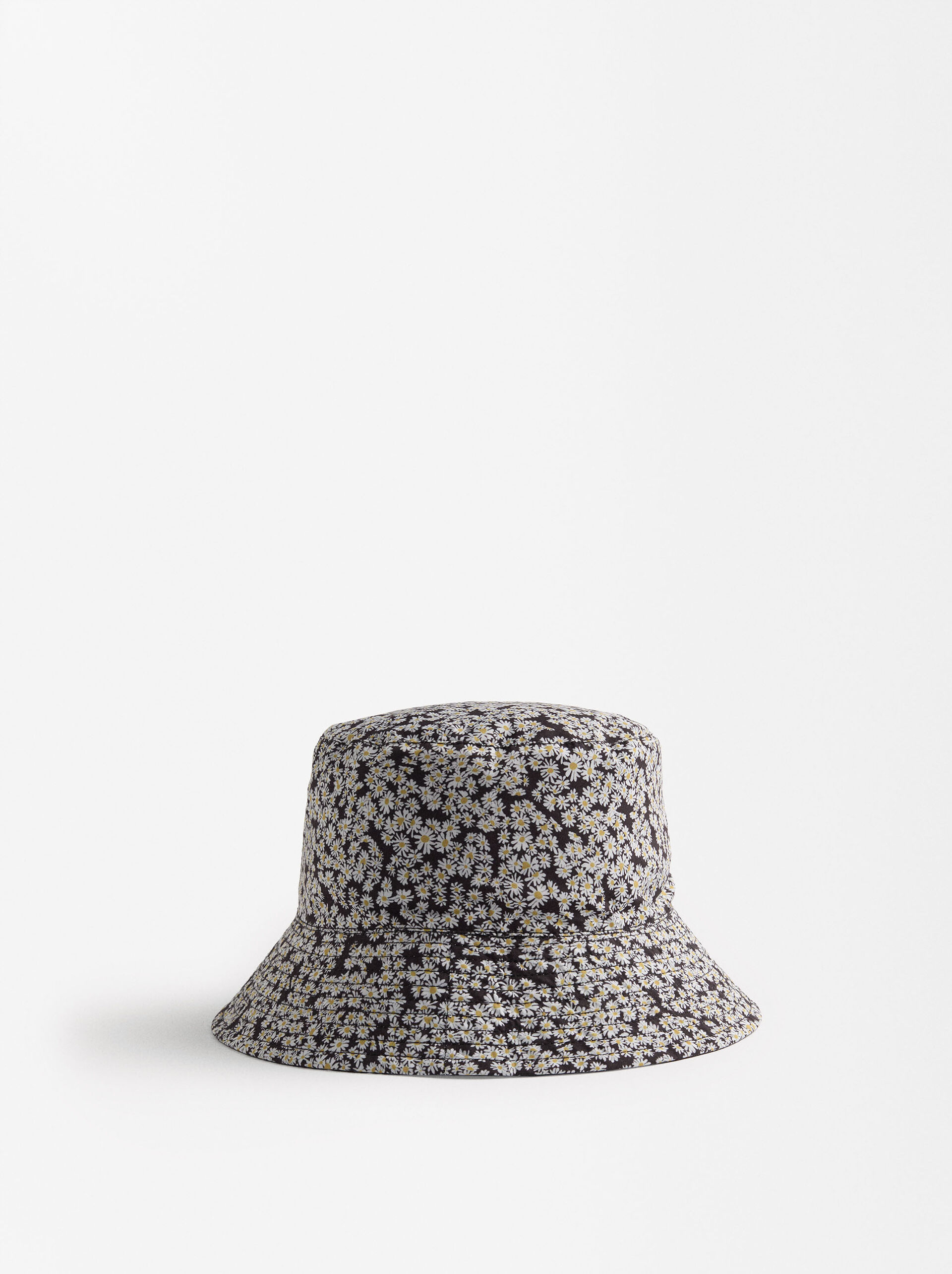 Reversible bucket hat image number 3.0