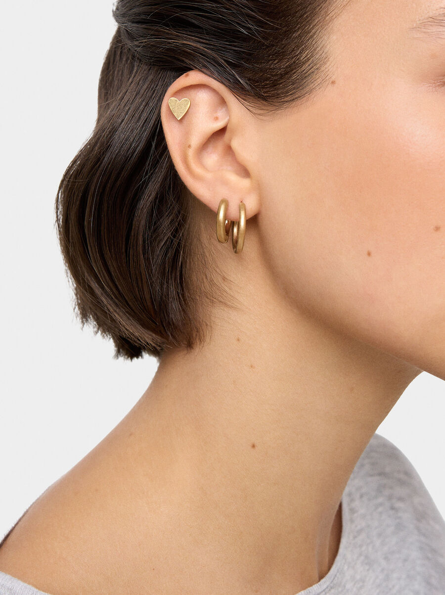 Set of hoop earrings with heart