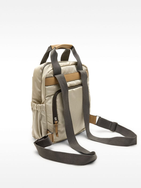Sac à dos en nylon avec pendentif