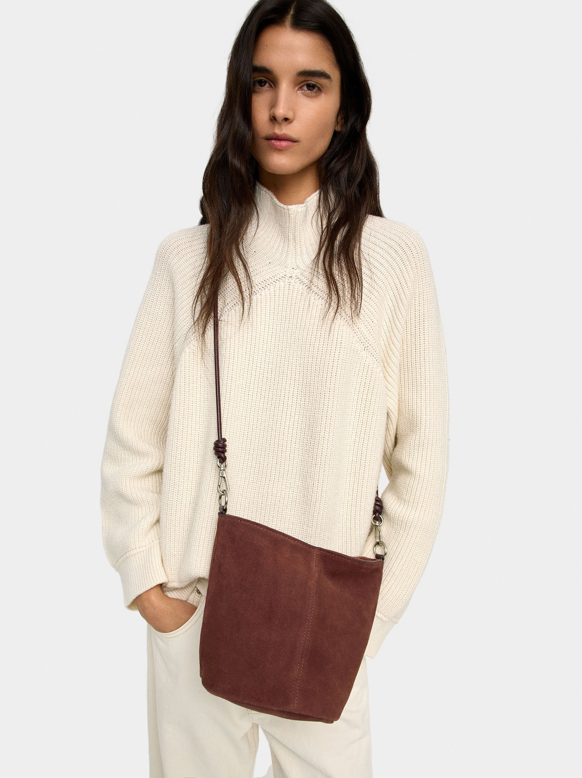 Leather bucket bag with crossbody strap image number 1.0