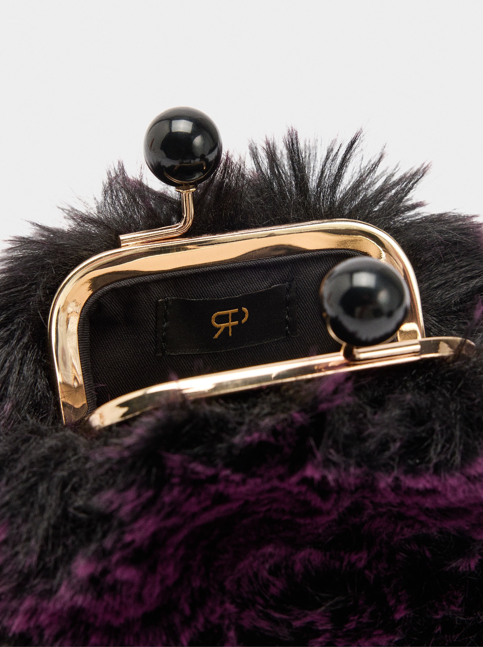 【typeservice】24fw Fur Coin Bag Fur-effect coin purse Purple | Parfois