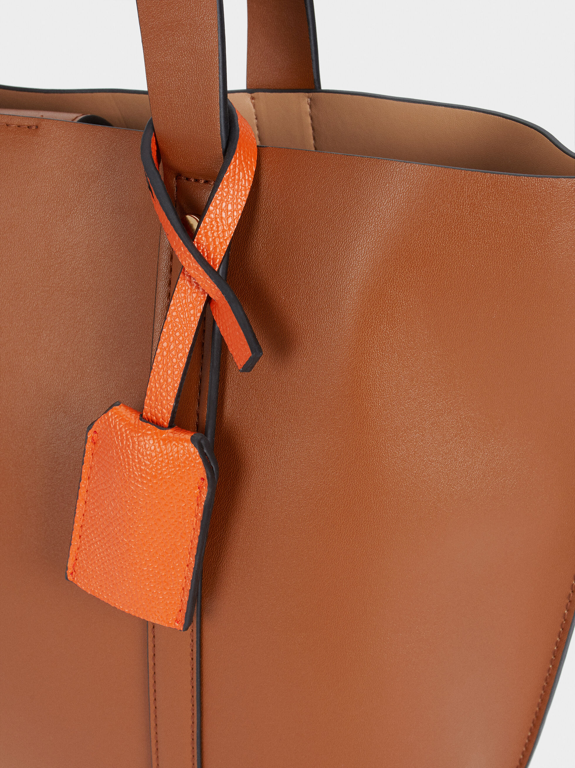 Camel tote bag clearance