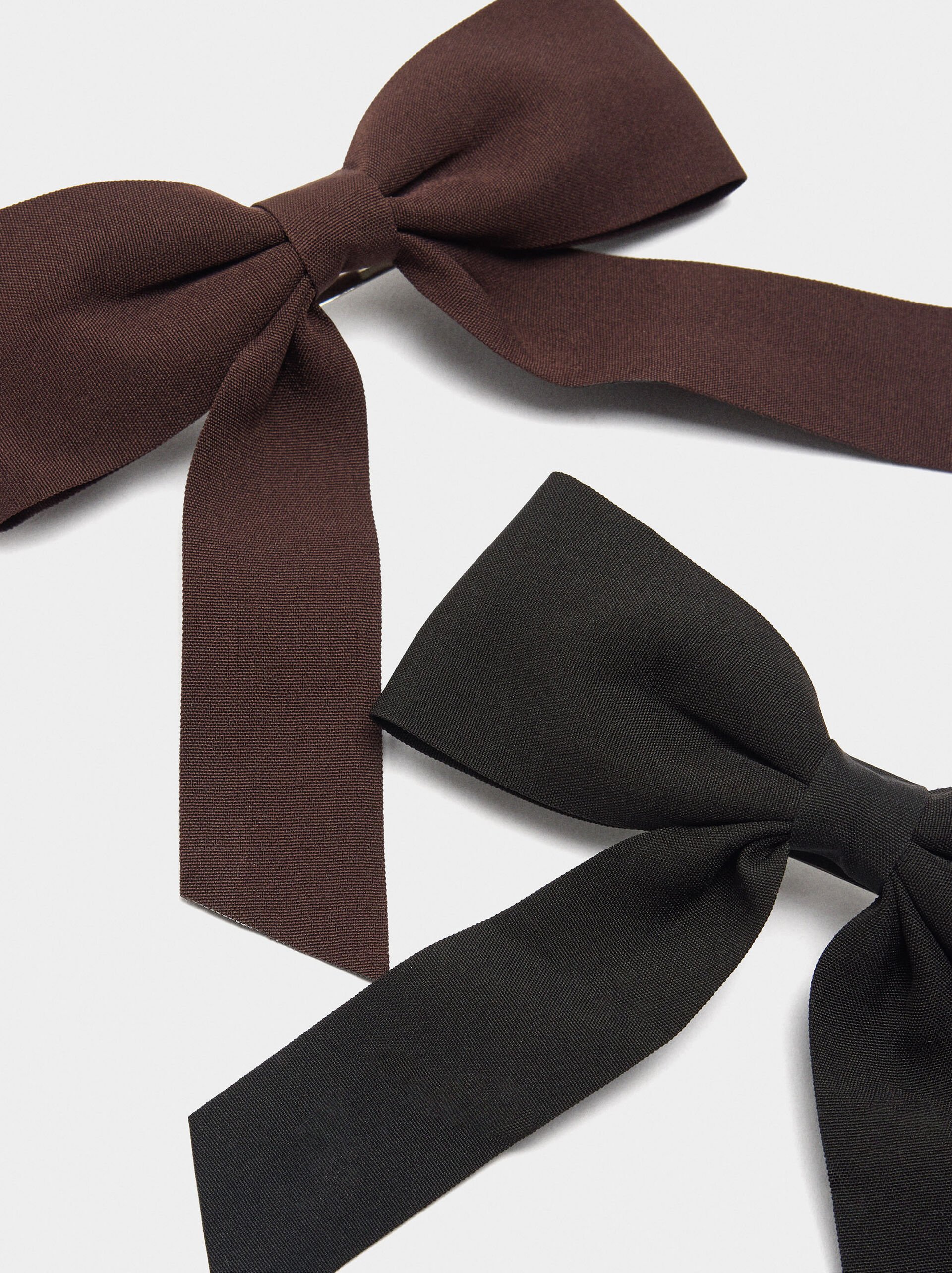 French clips with bow image number 1.0