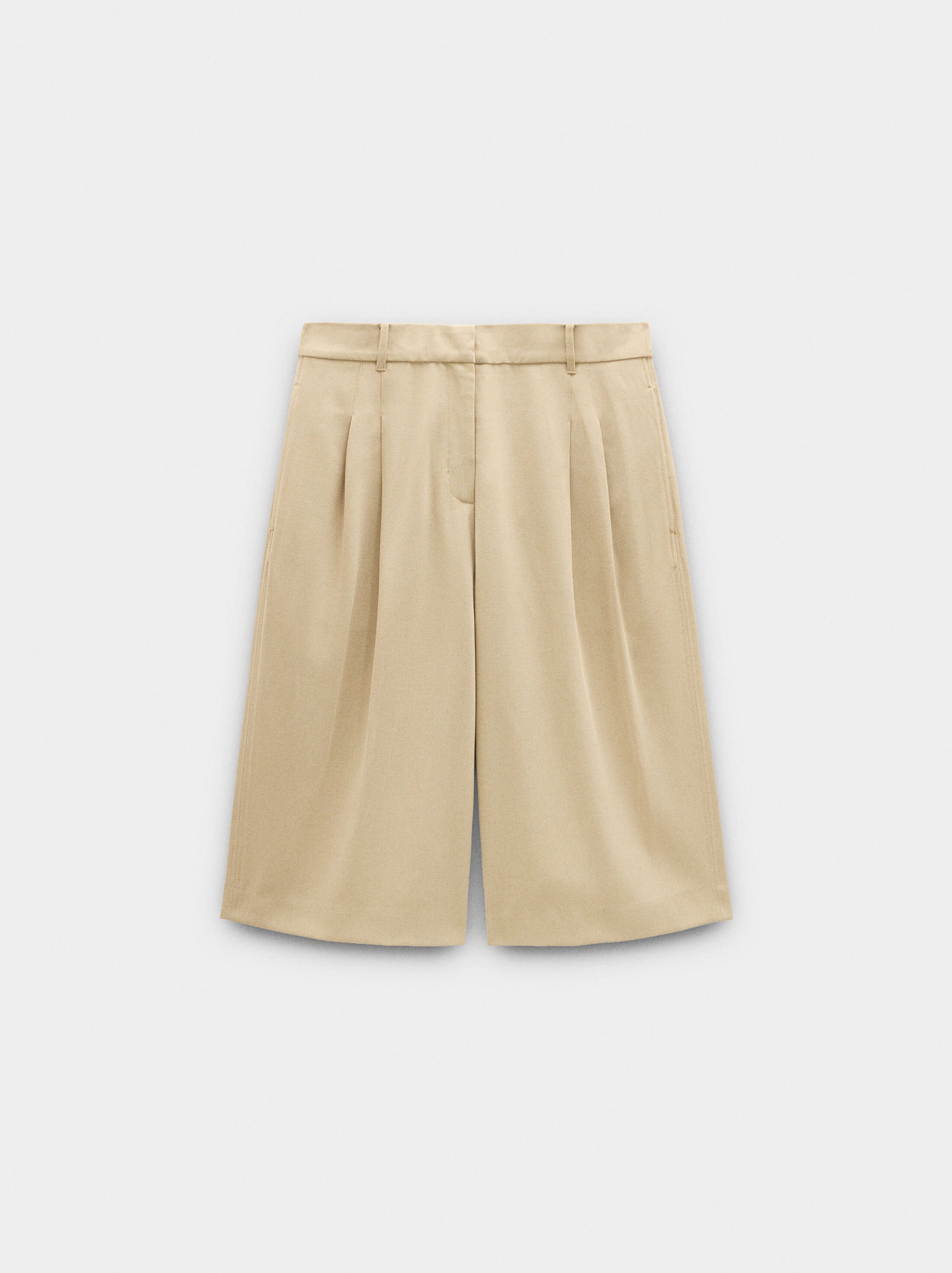 Pleated bermudas image number 5.0