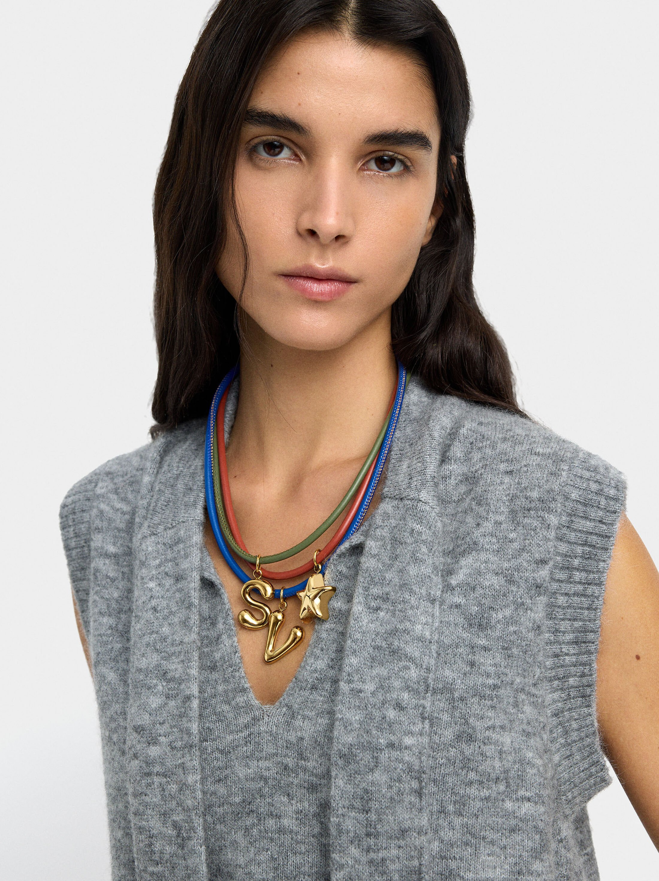 Charm de lletra - acer inoxidable image number 3.0