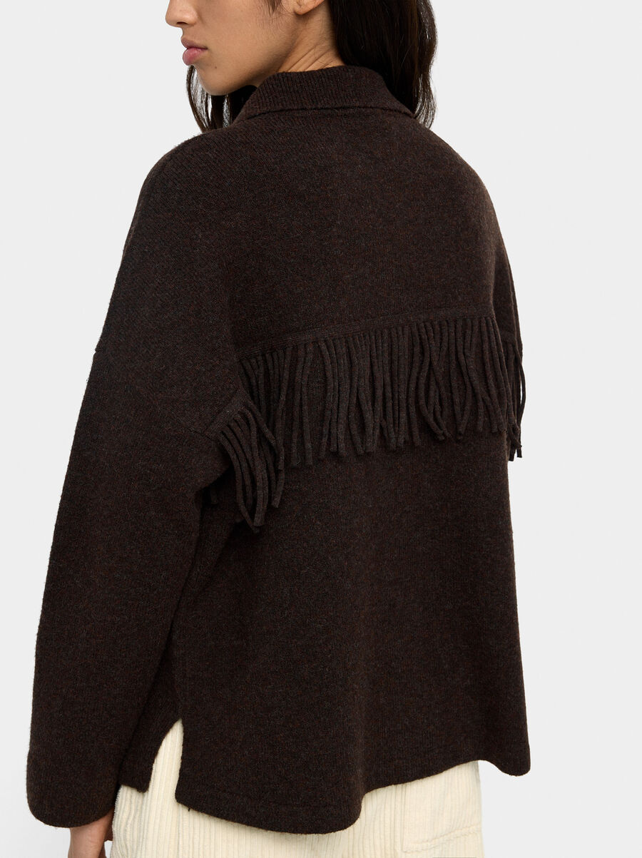 Cárdigan de punto con flecos