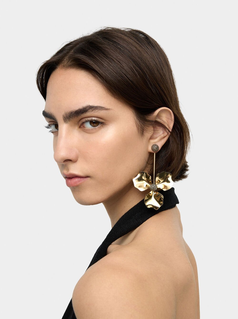 Long earrings with flower