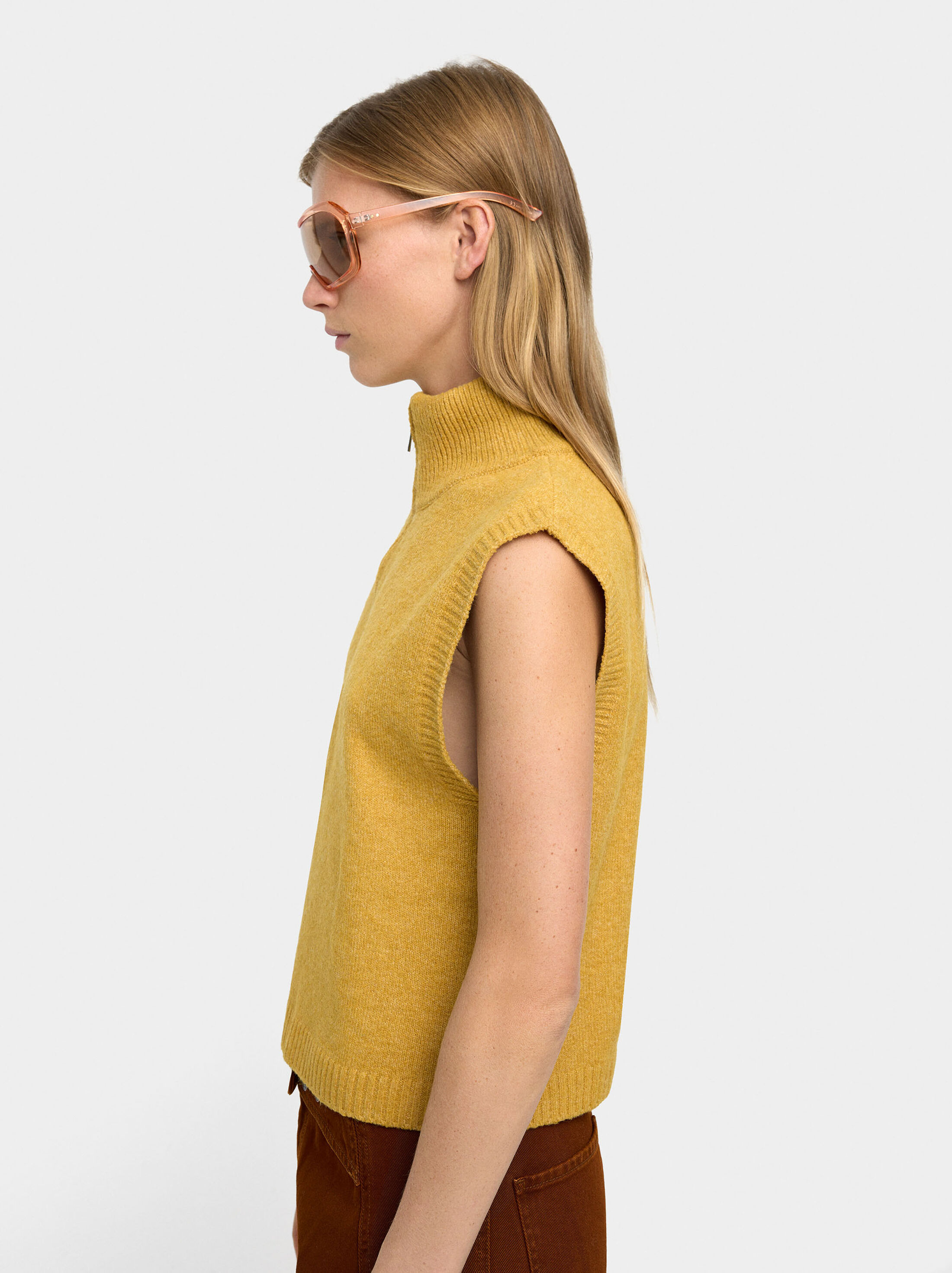 Armilla de malla amb tancament de cremallera image number 2.0