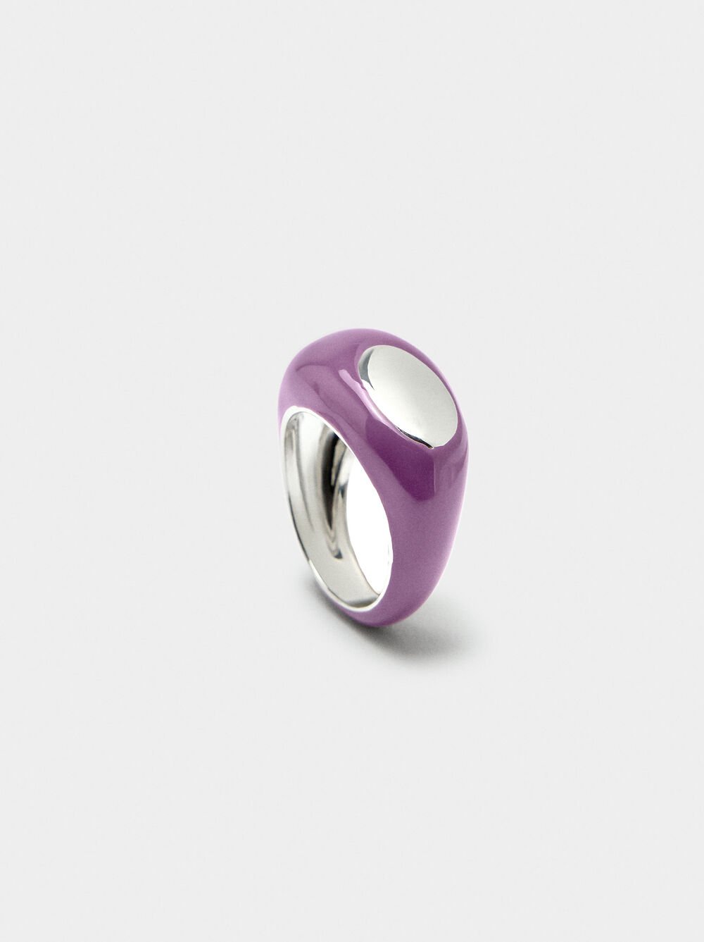 Wide ring with enamel