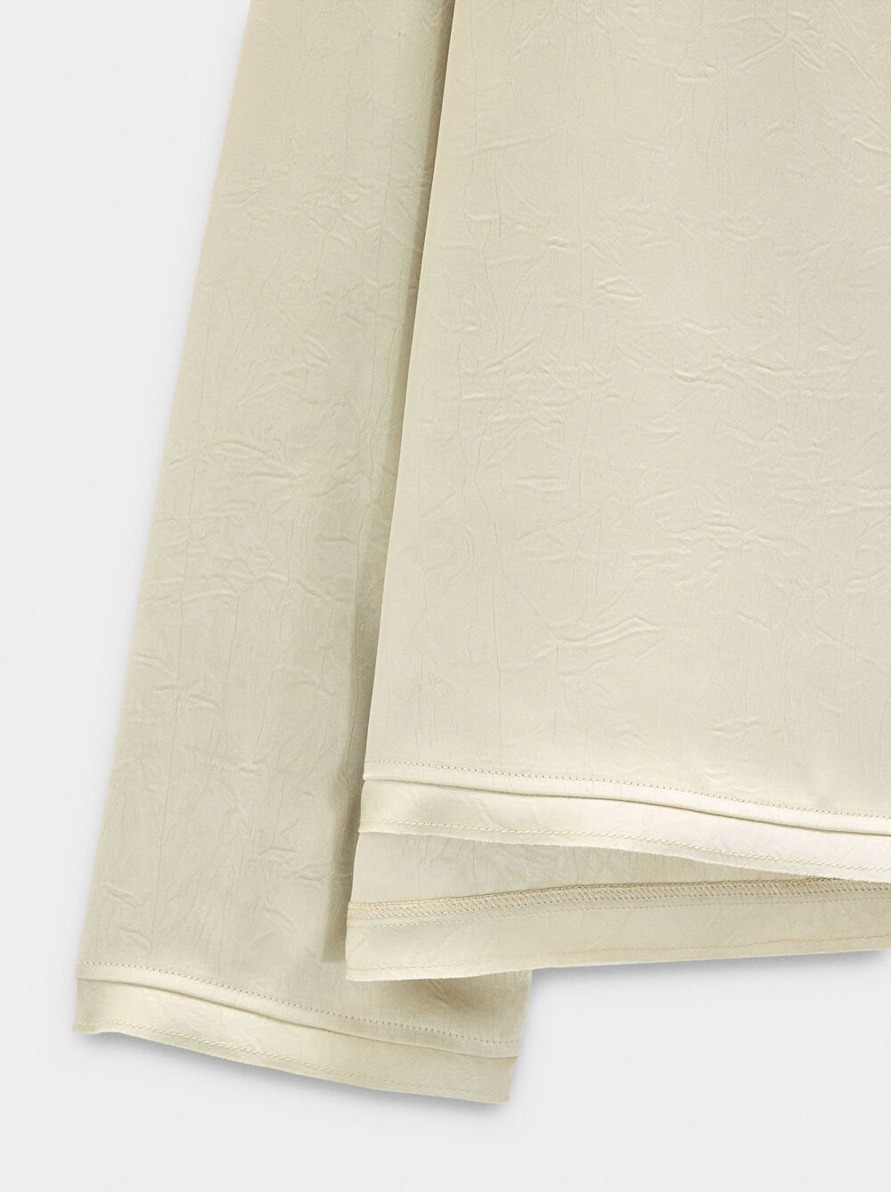 Blouse with crinkled effect