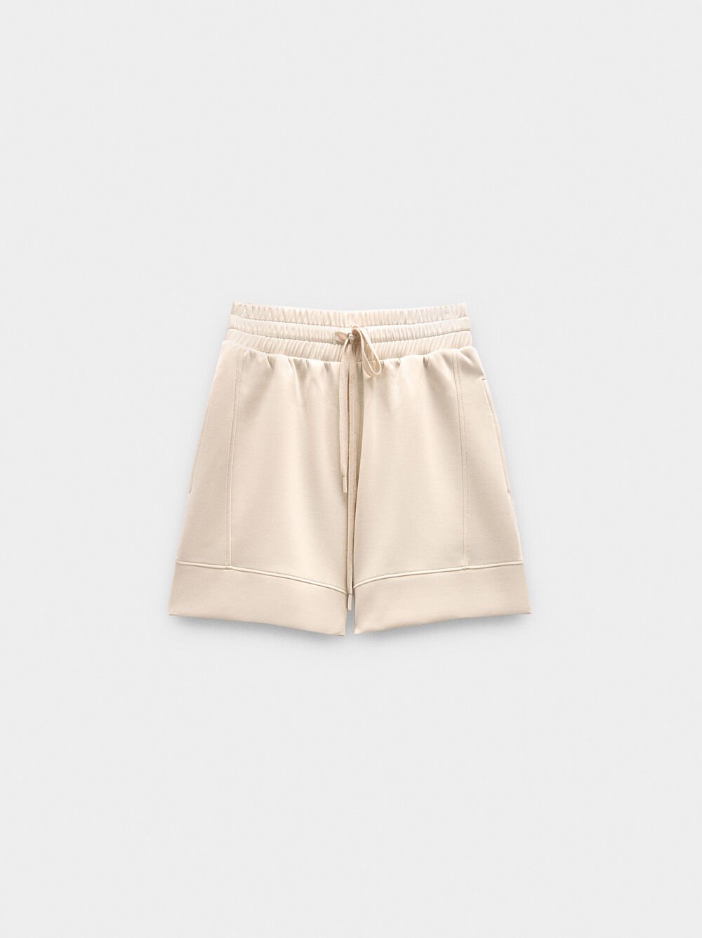 Shorts with elastic waist and soft touch