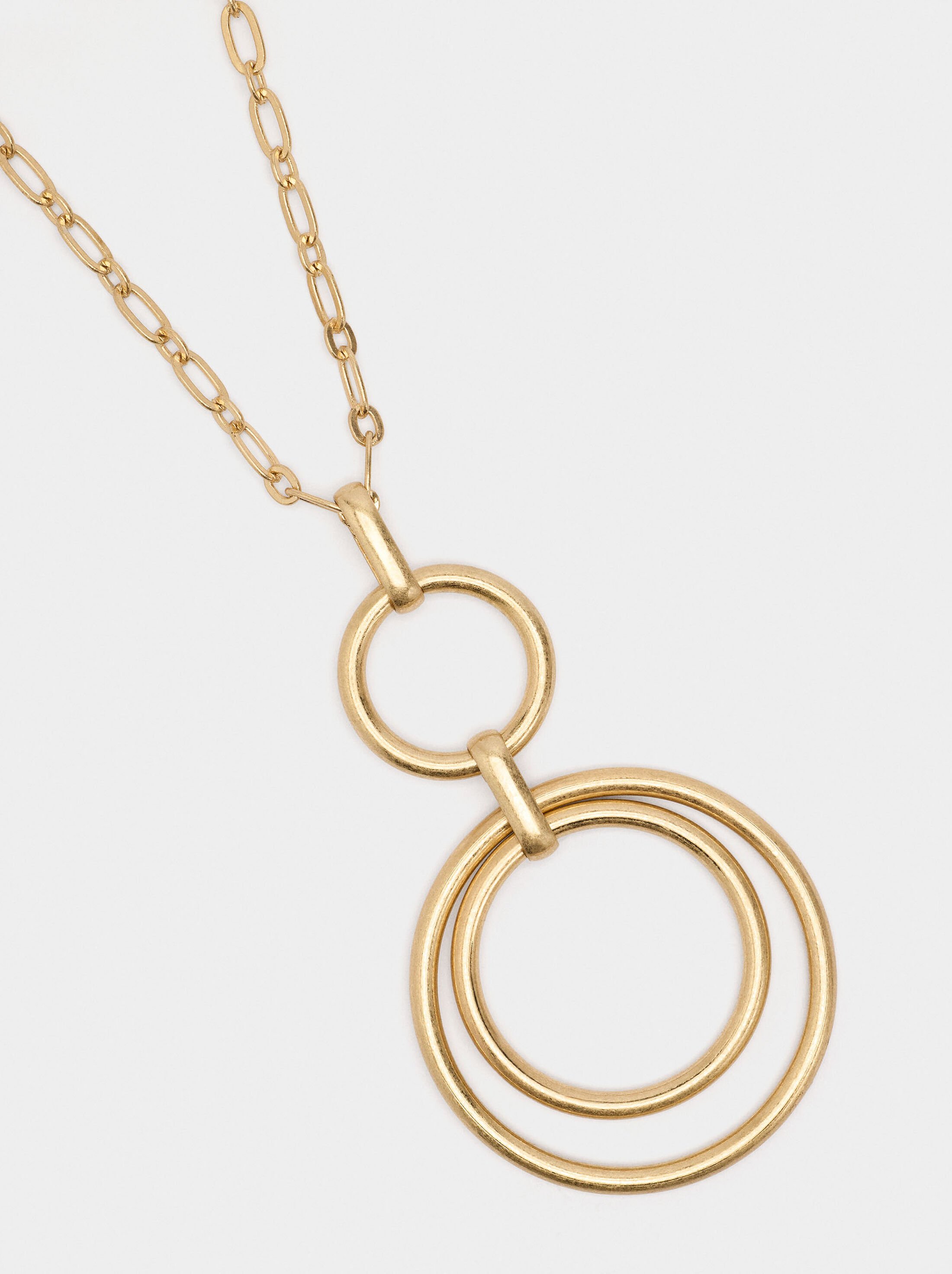 Long necklace with pendant of hoops image number 1.0