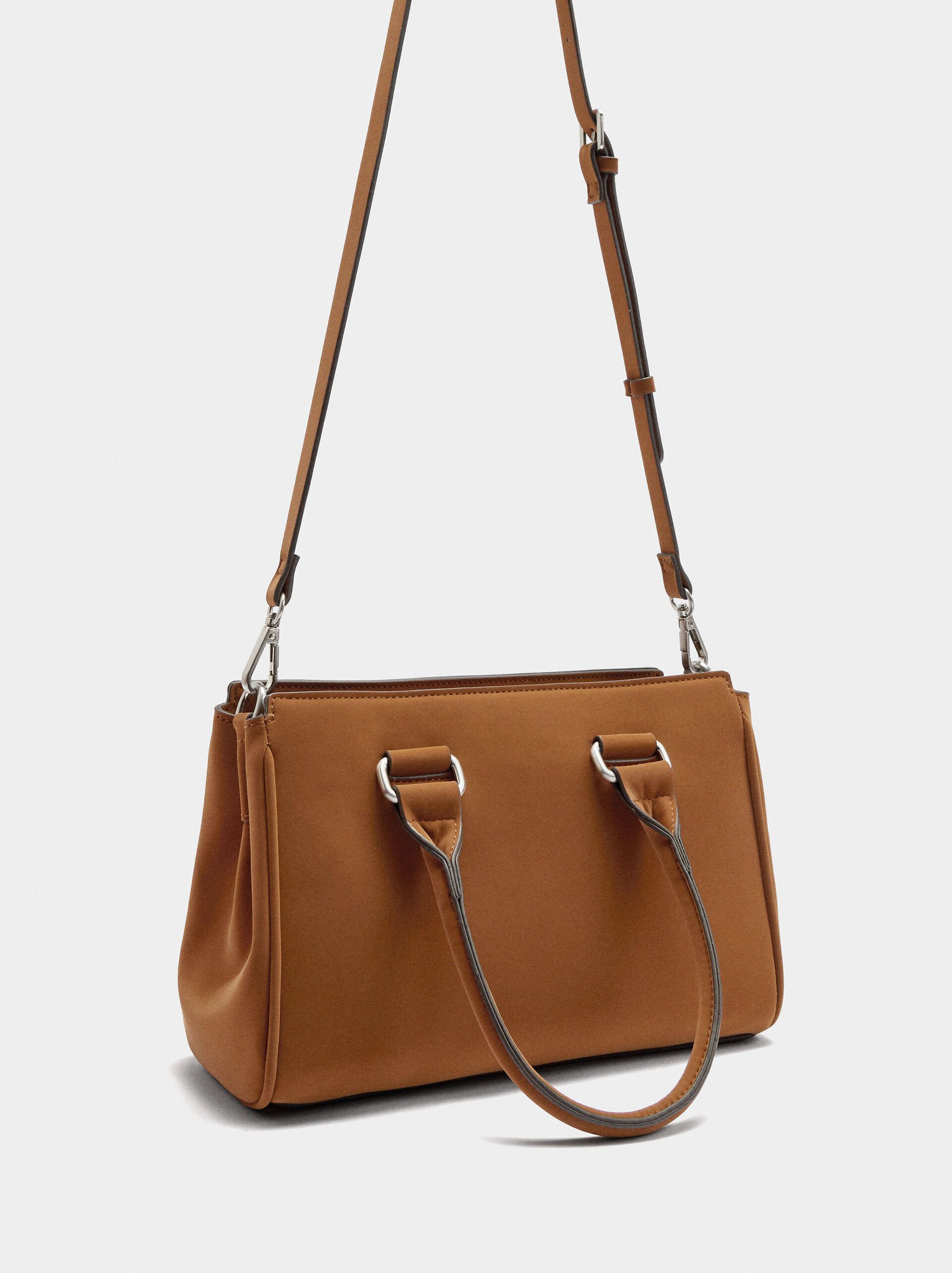 Tote bag with soft texture image number 3.0