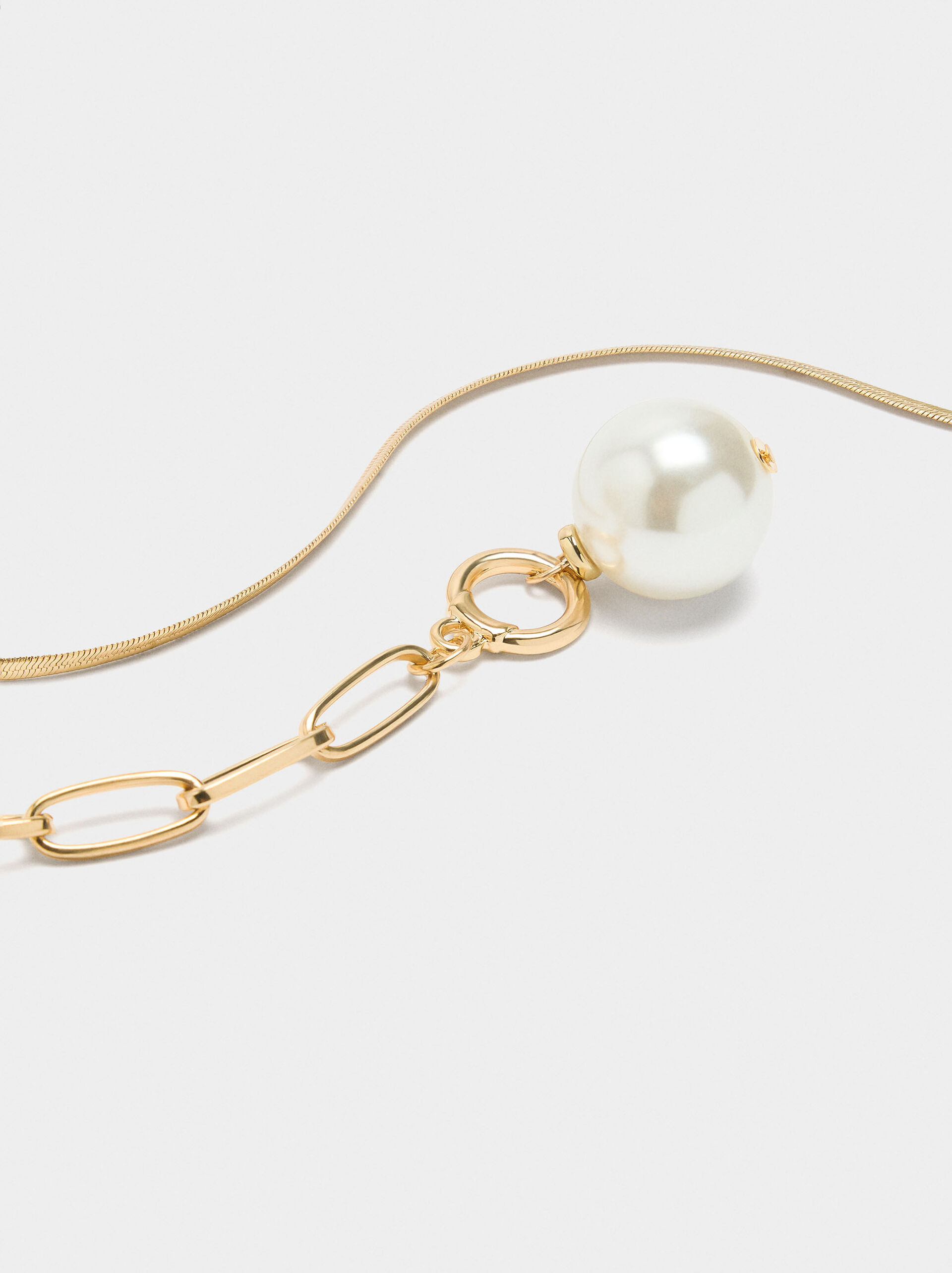 Set of short necklaces with pearl pendant image number 1.0