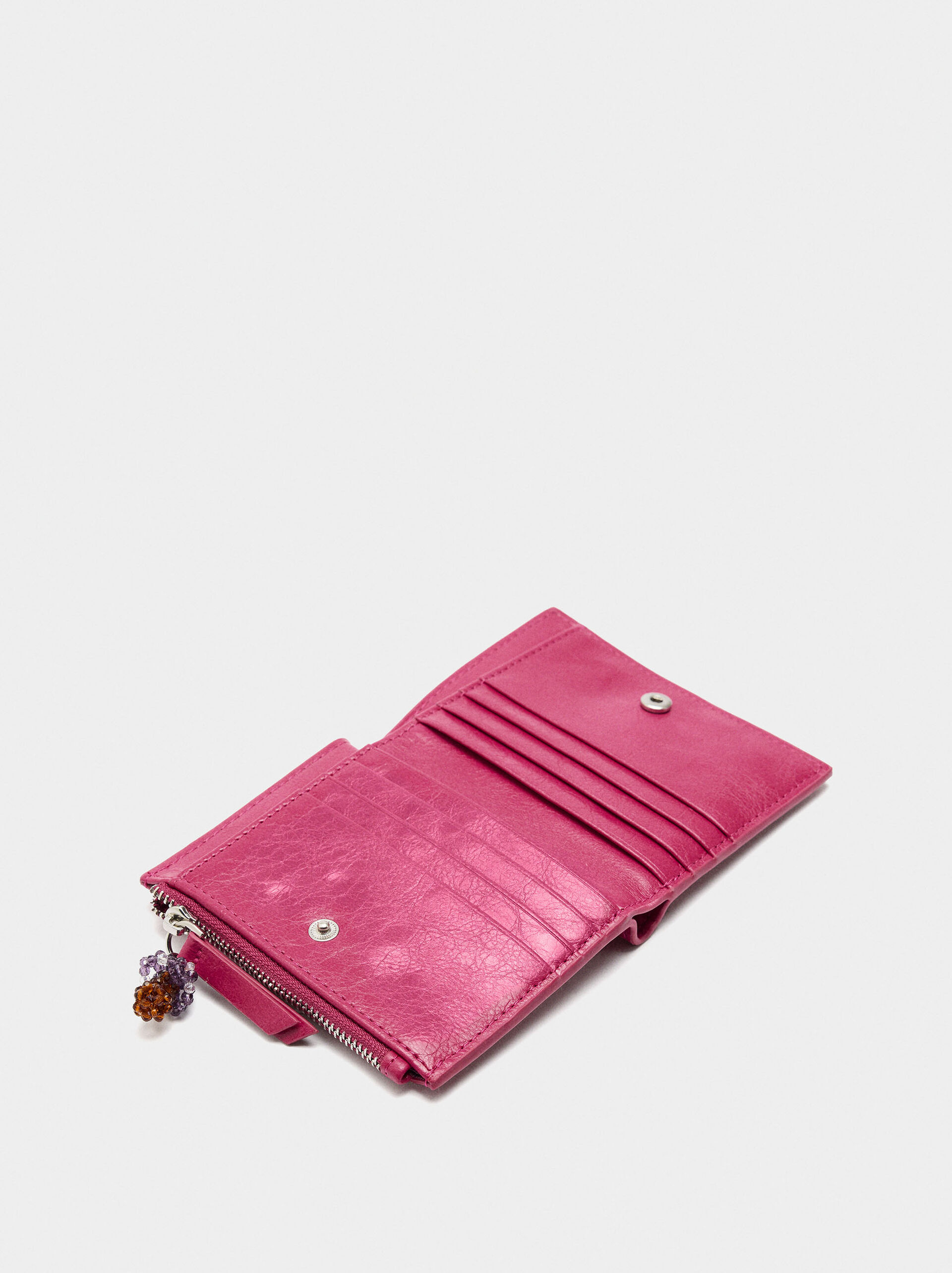 Plain wallet with cracked effect S image number 3.0