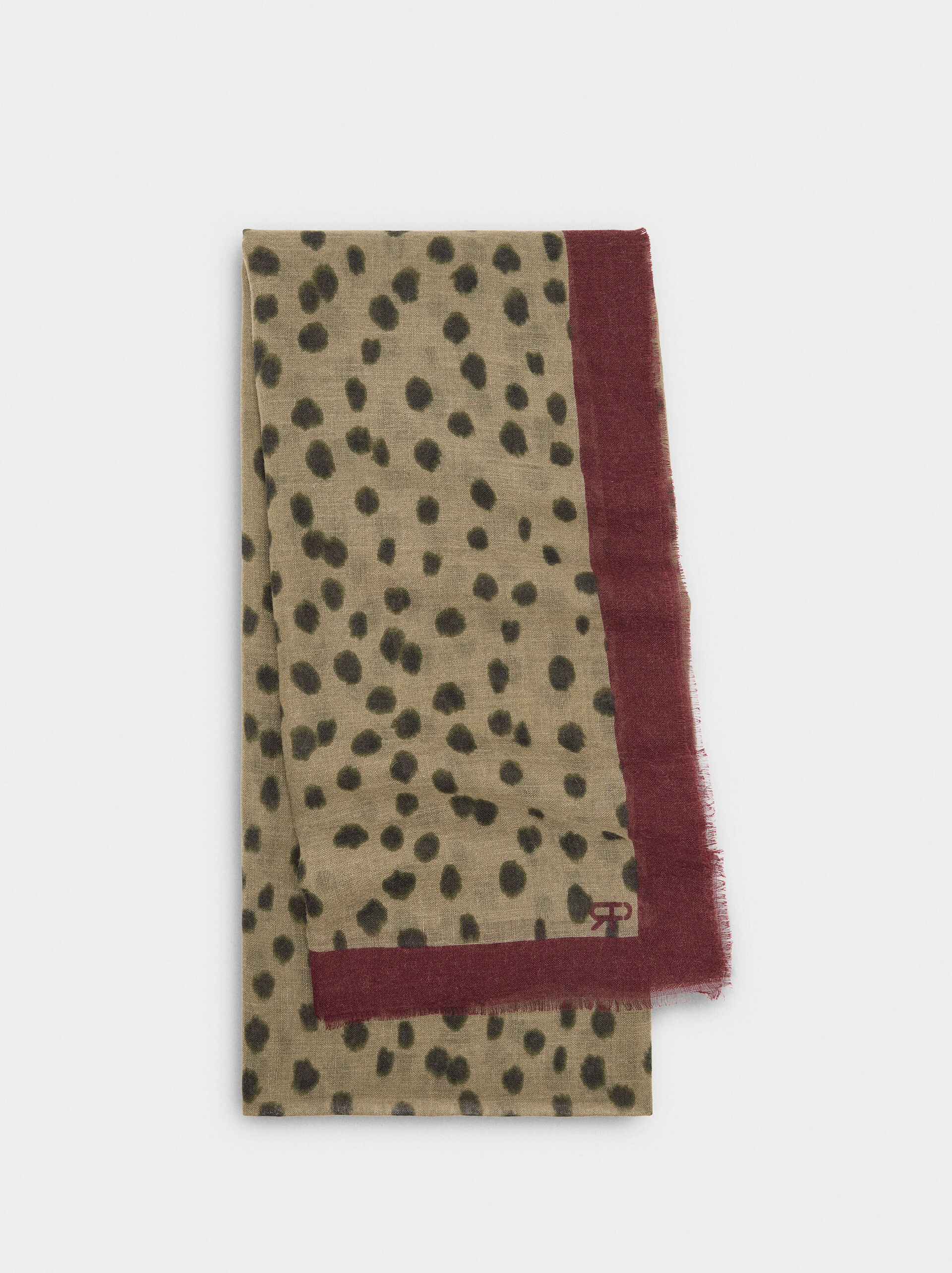 Scarf with animal print image number 0.0