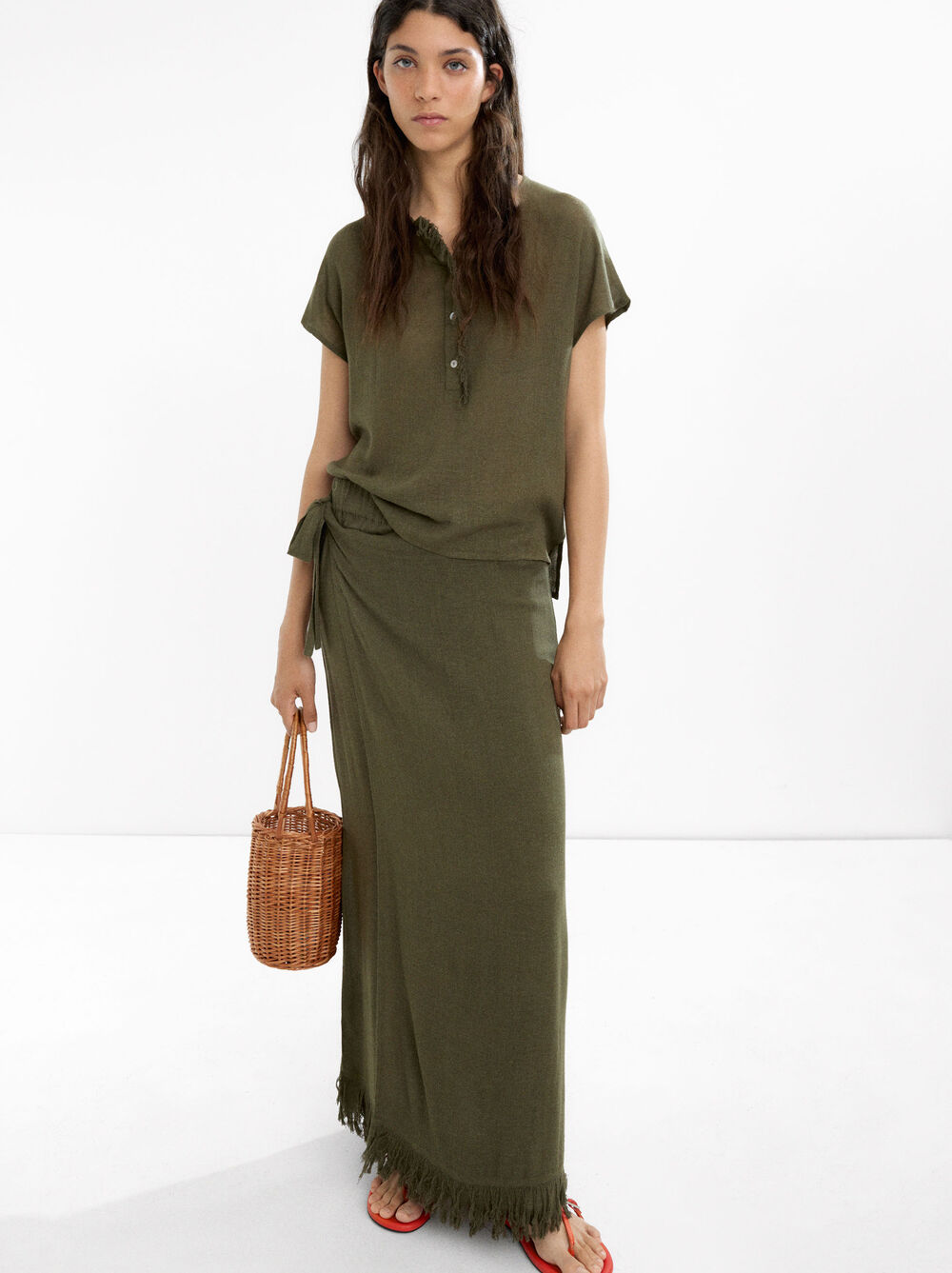 T-Shirt aus Leinenmischung mit Knöpfen