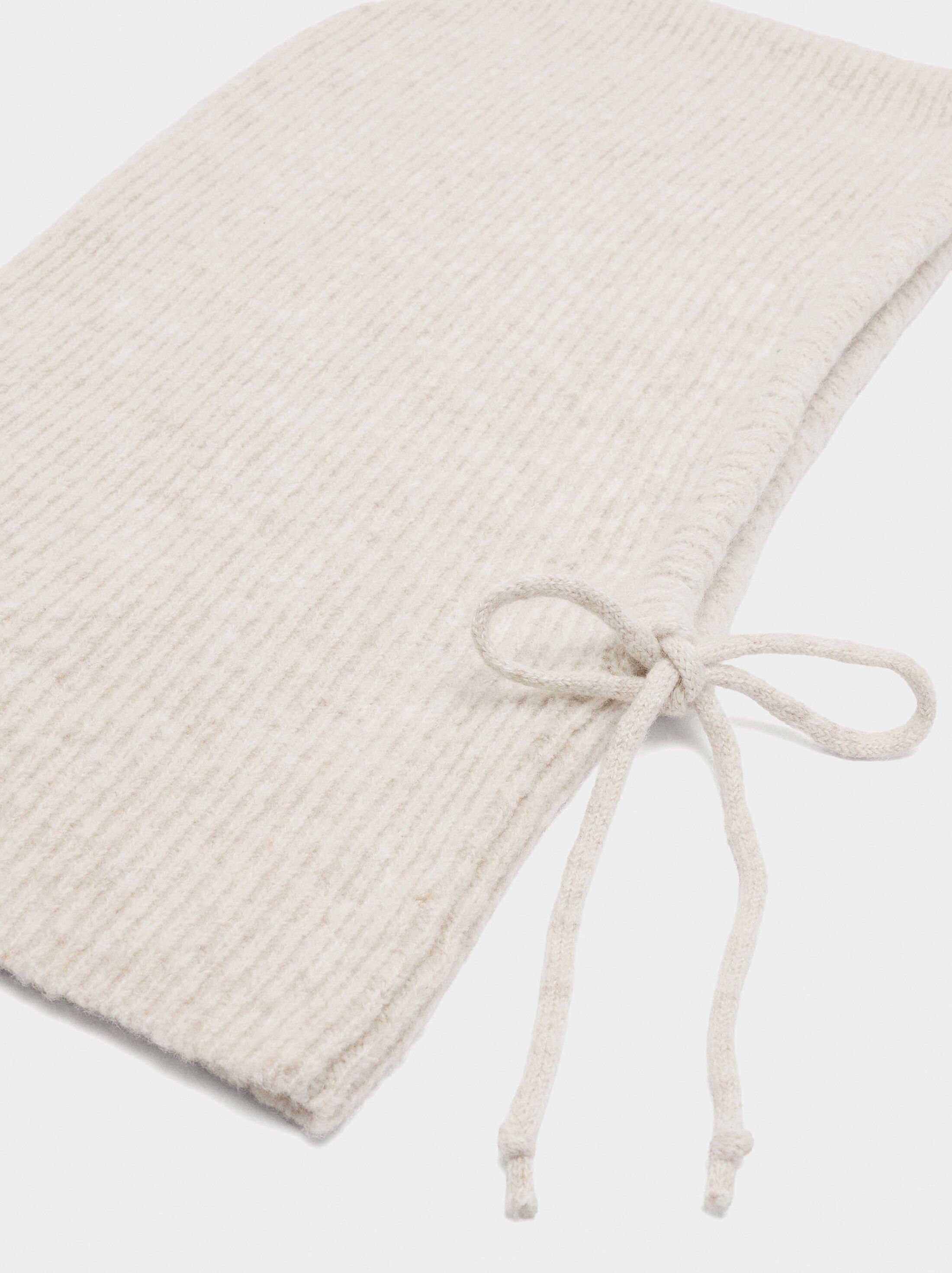 Balaclava de fil amb tires image number 1.0