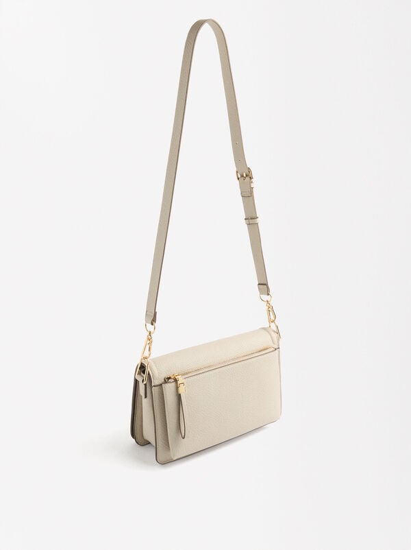 Shoulder bag with flap closure