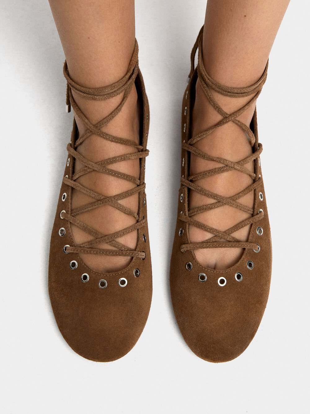 Ballerines en cuir avec lanières croisées