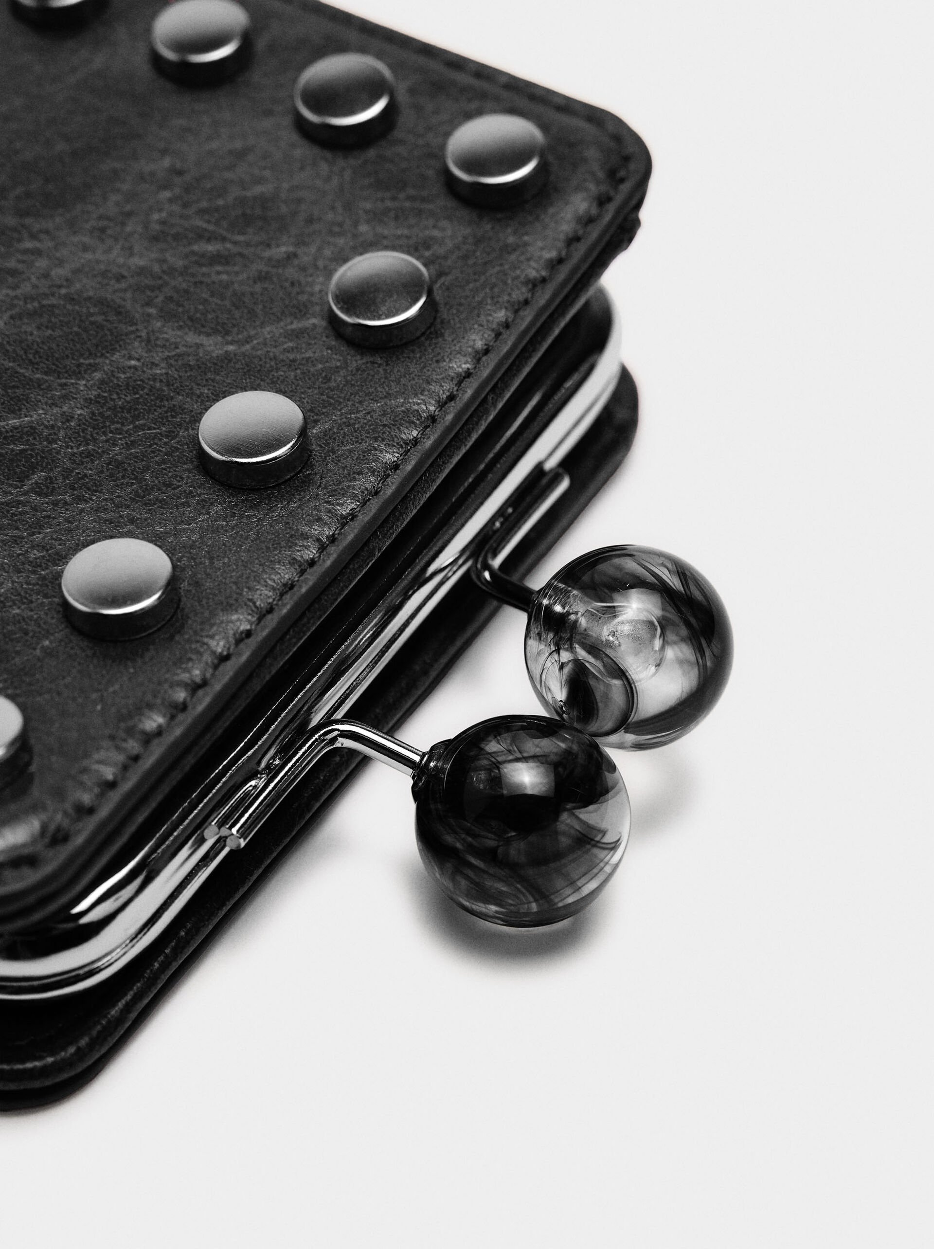 Basic wallet with studs image number 1.0
