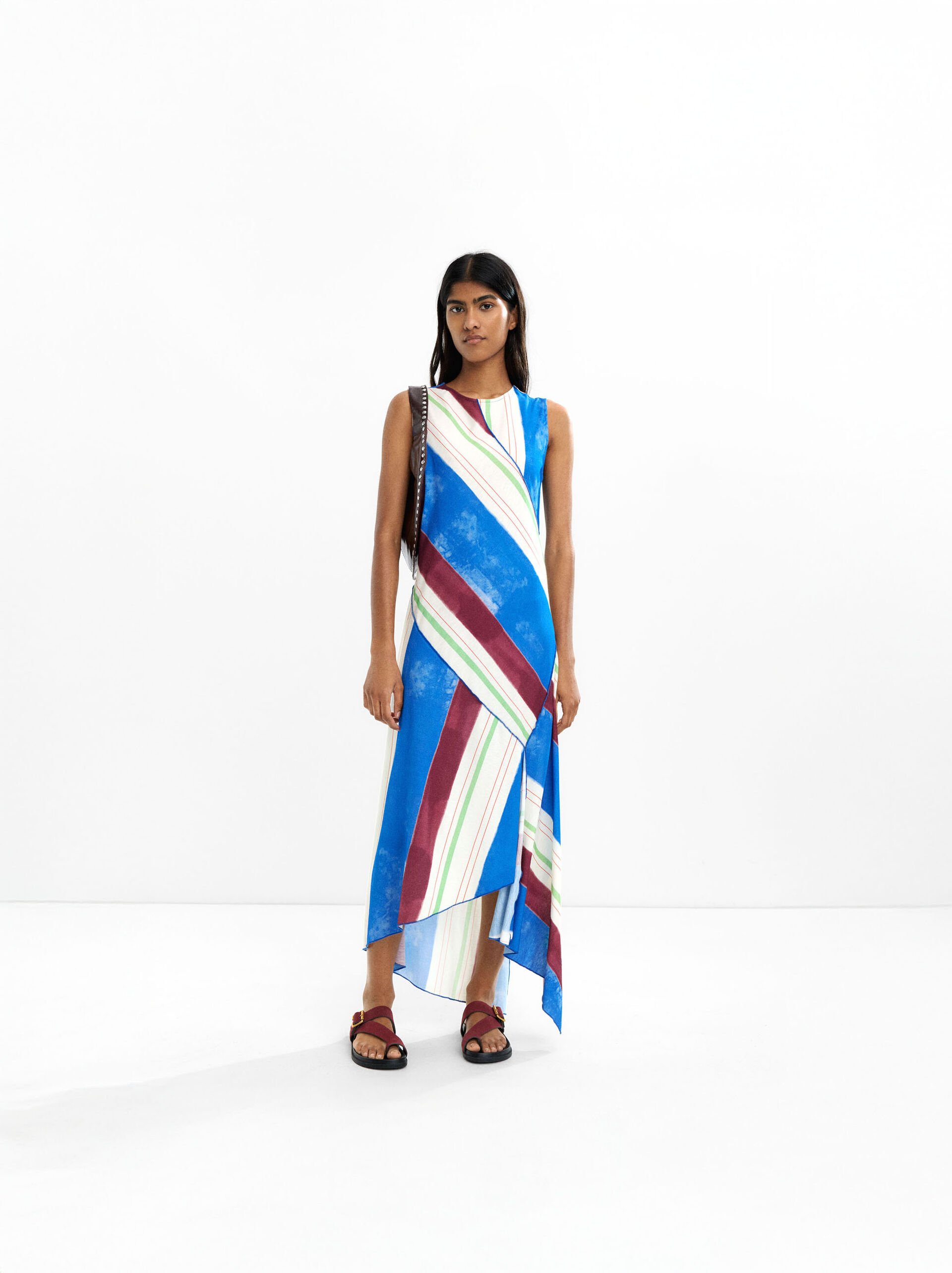 Vestito a maglia a righe image number 7.0