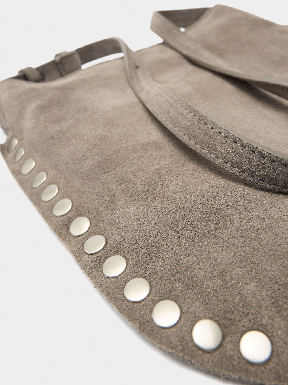 Sac bandoulière en cuir avec clous