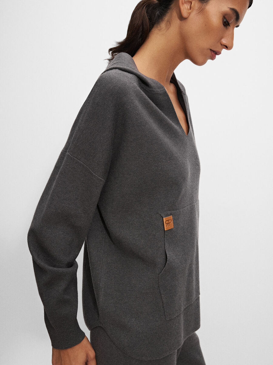 Knitted hoodie
