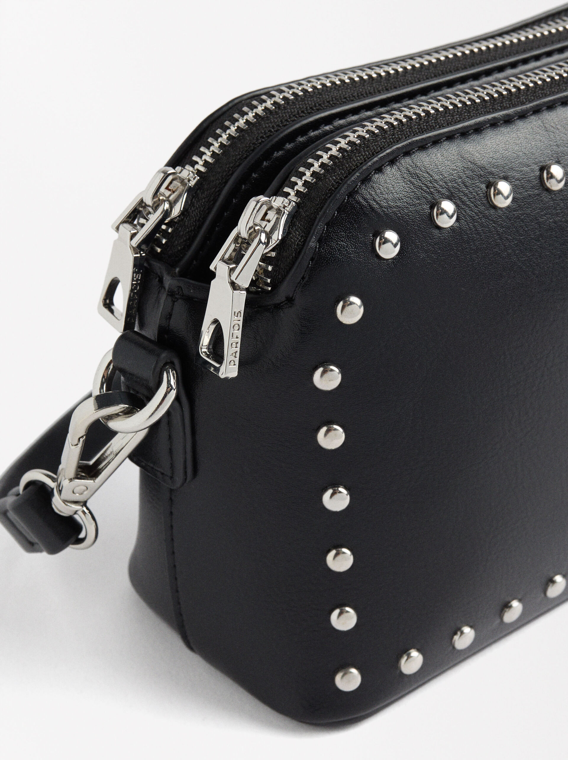 Borsa a tracolla con borchie image number 1.0