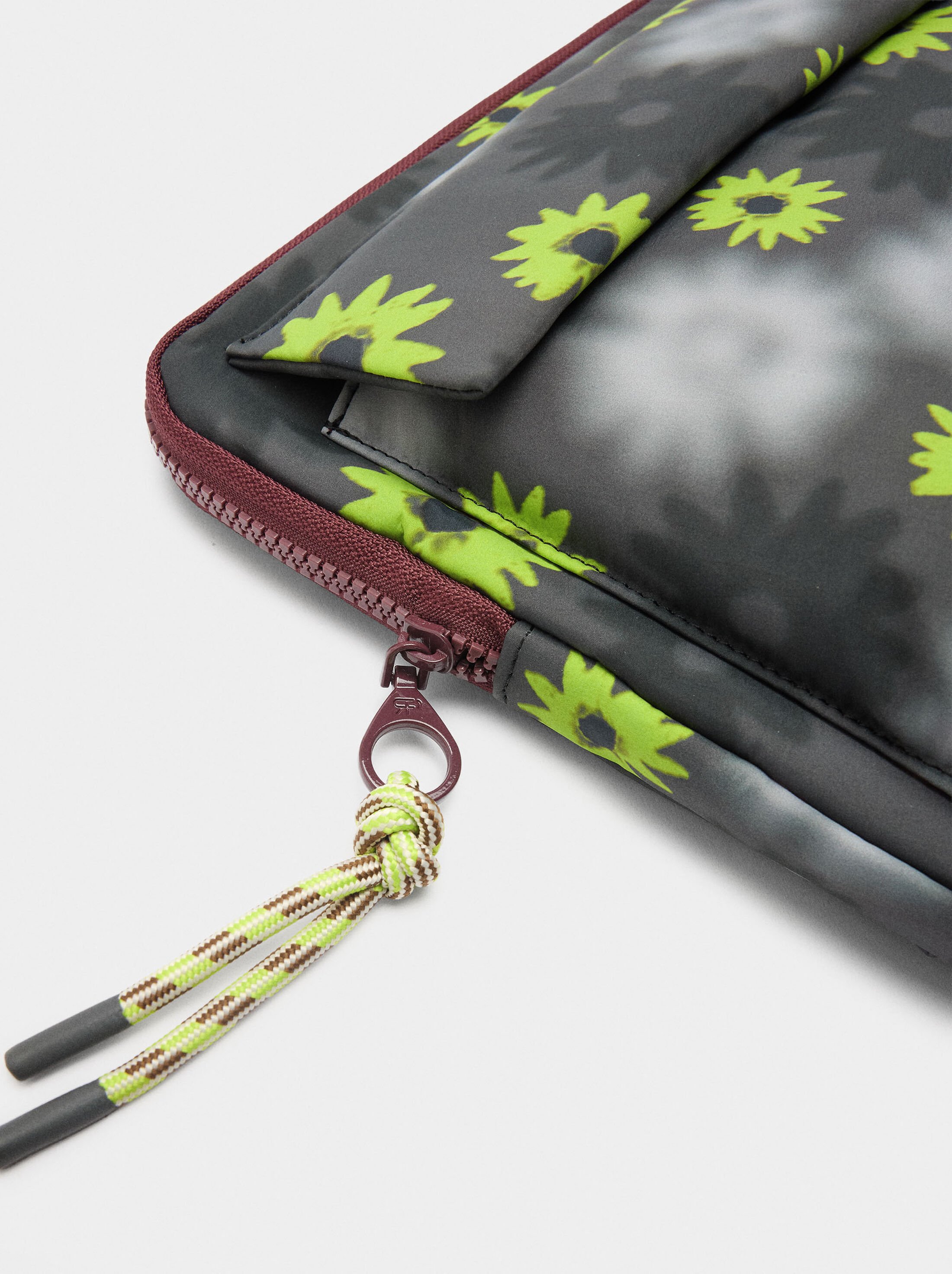 Funda estampada de niló para portàtil image number 1.0