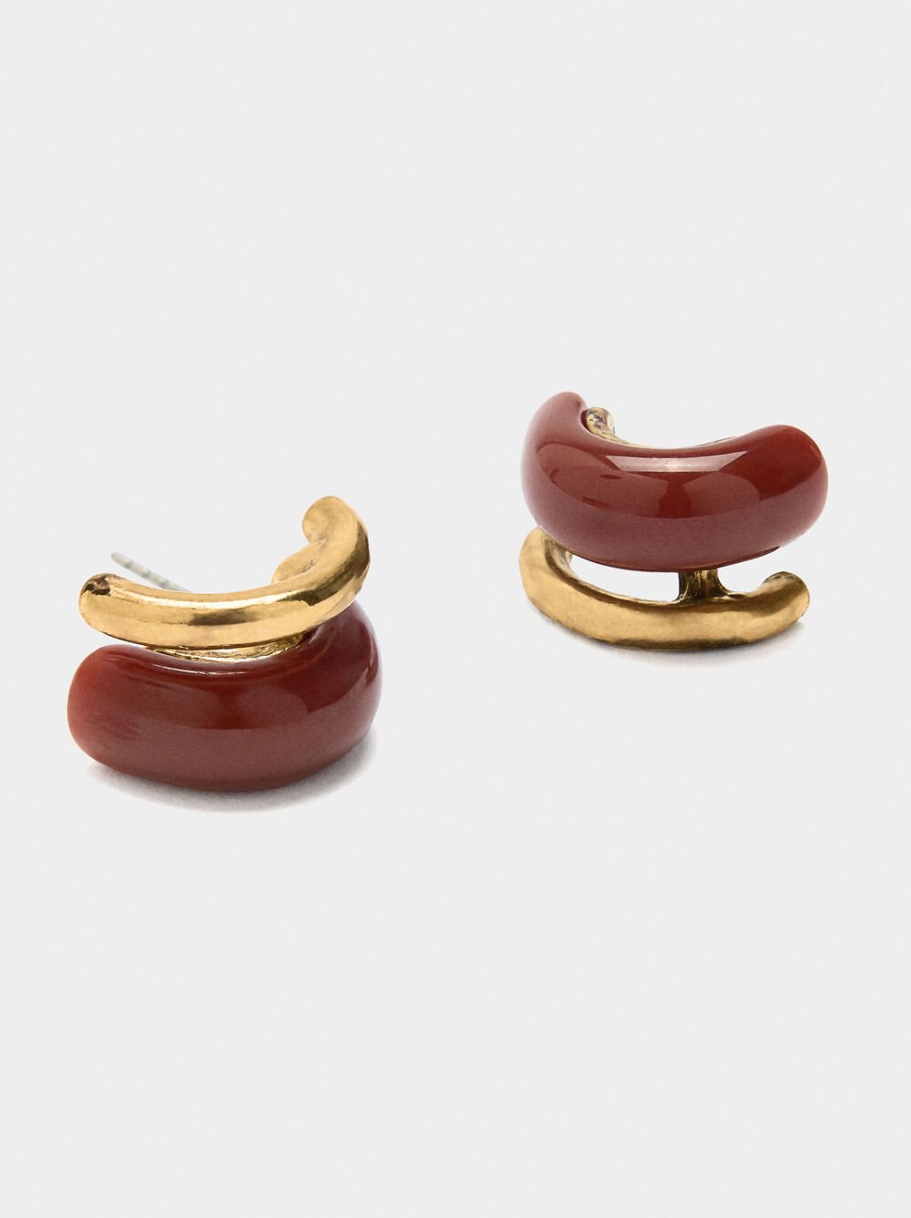 Open hoop earrings with double effect