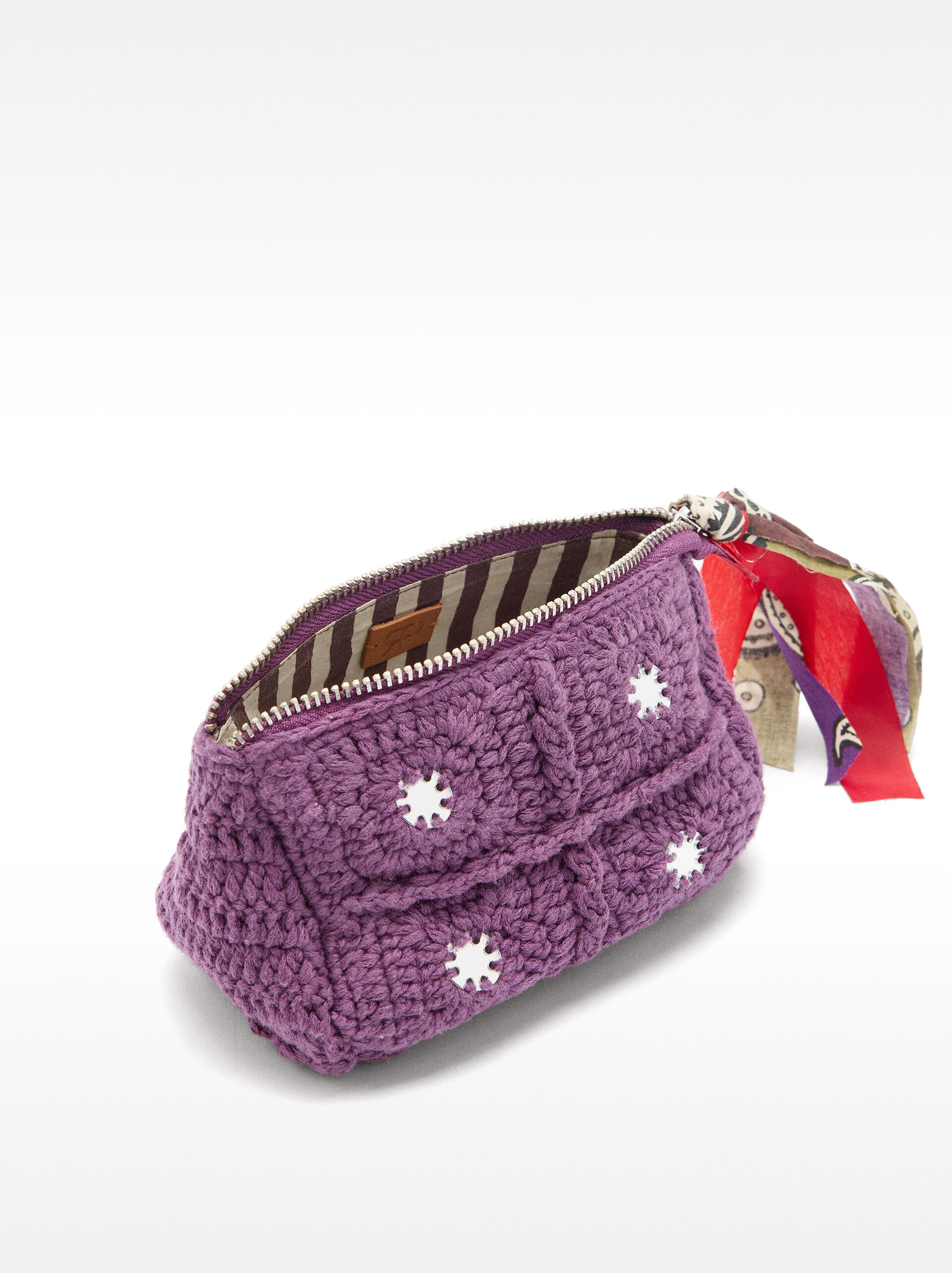 Borsa per trucchi in maglia con dettagli a specchio image number 3.0