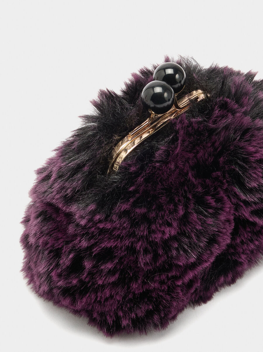 Fur-effect coin purse