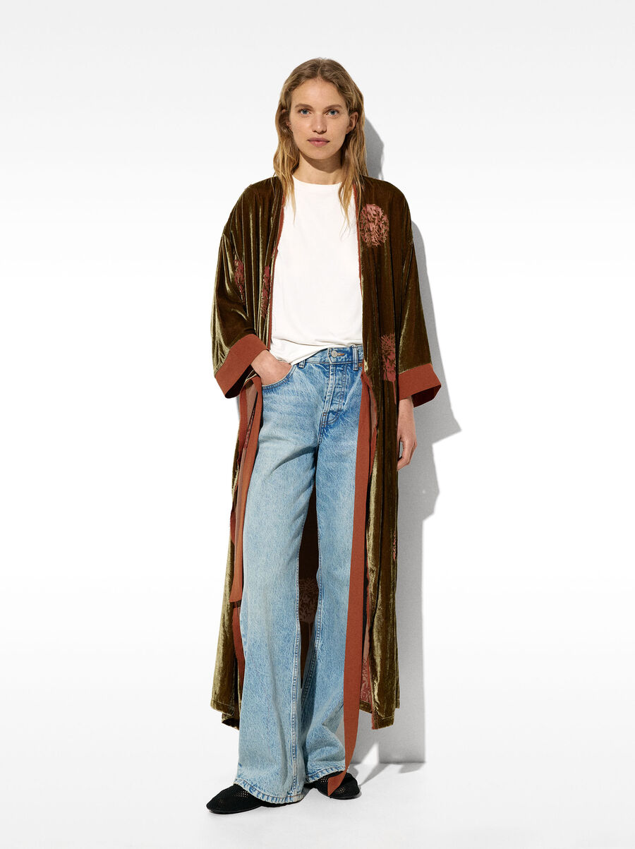 Velvet printed kimono