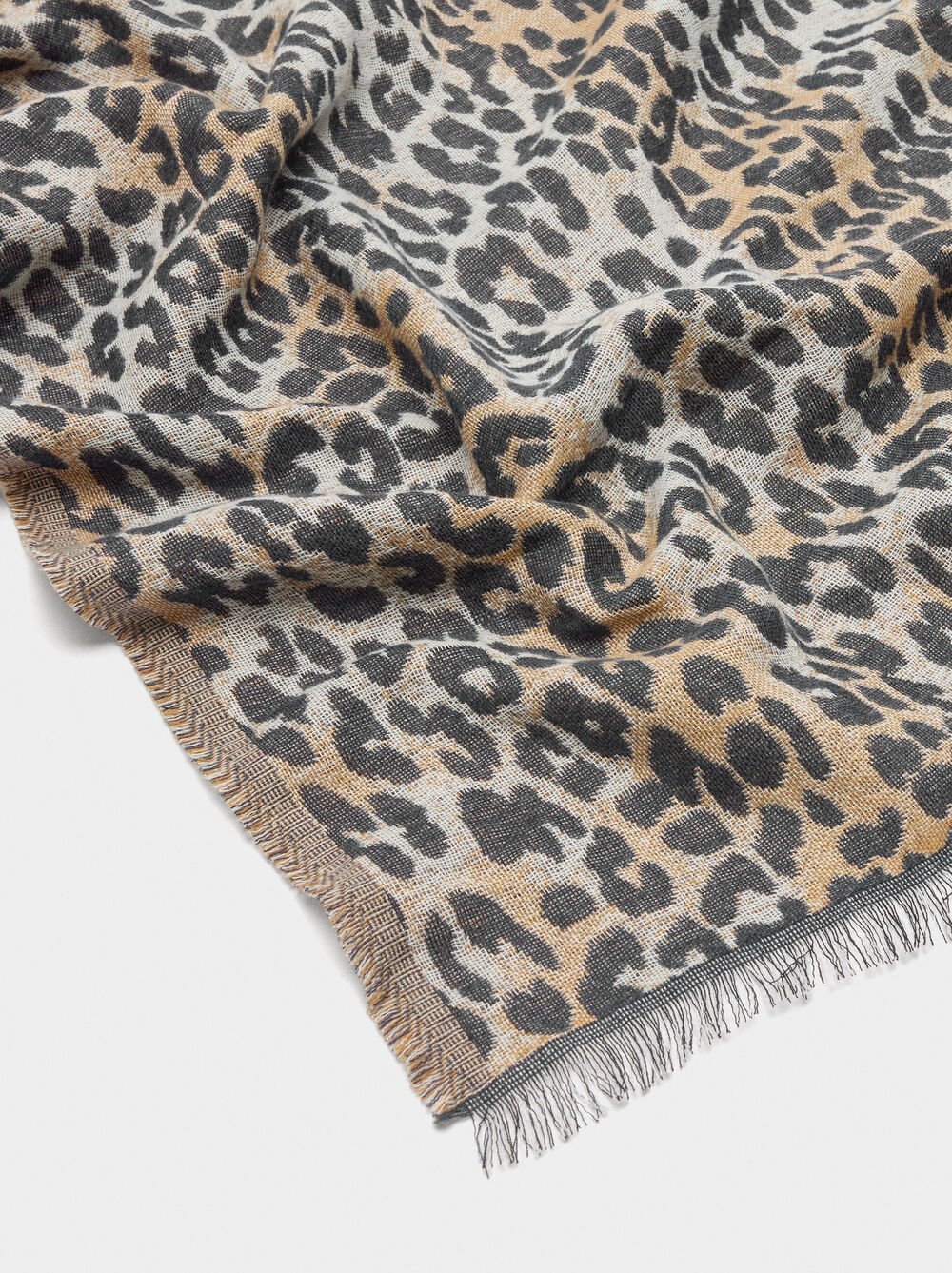 Scarf with animal printed