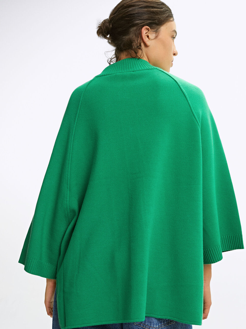 Round Neck Knitted Poncho