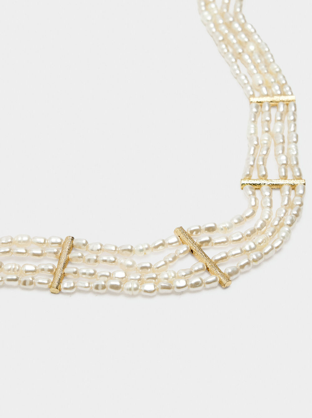 Short multi-collar with freshwater pearls