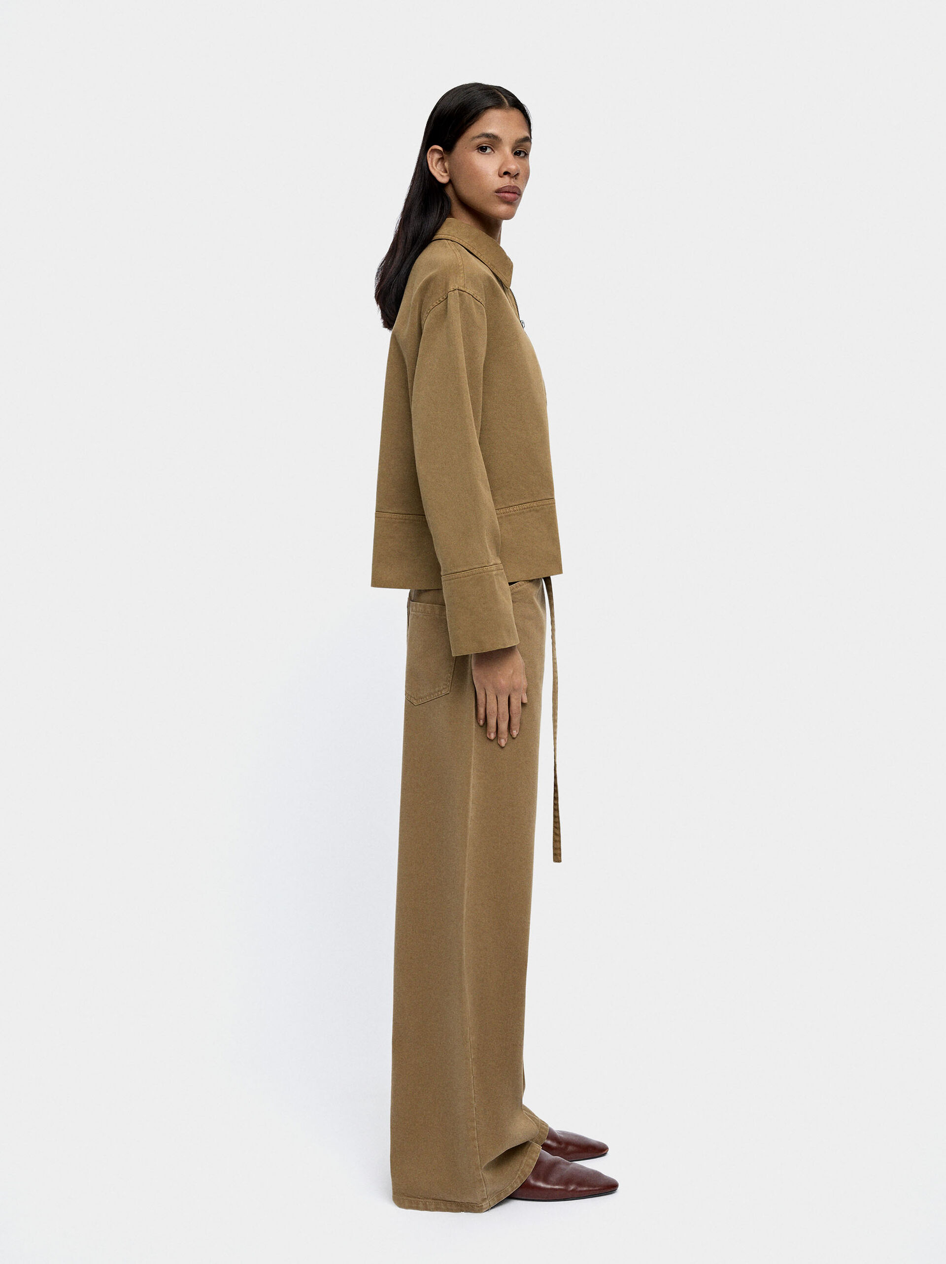 Straight denim trousers with belt image number 2.0