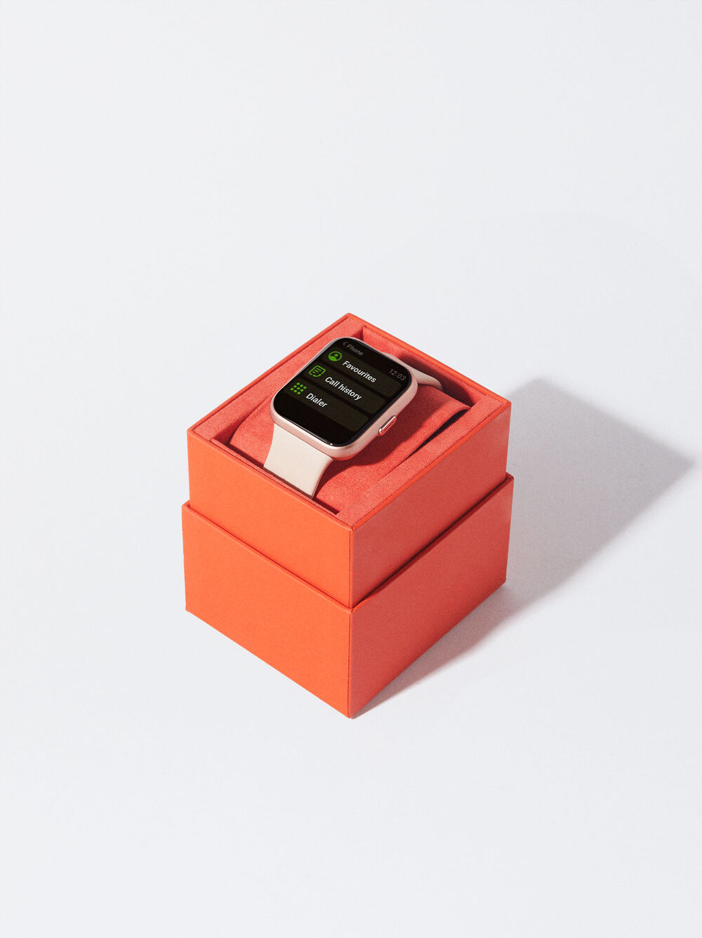 Smartwatch With Silicone Strap