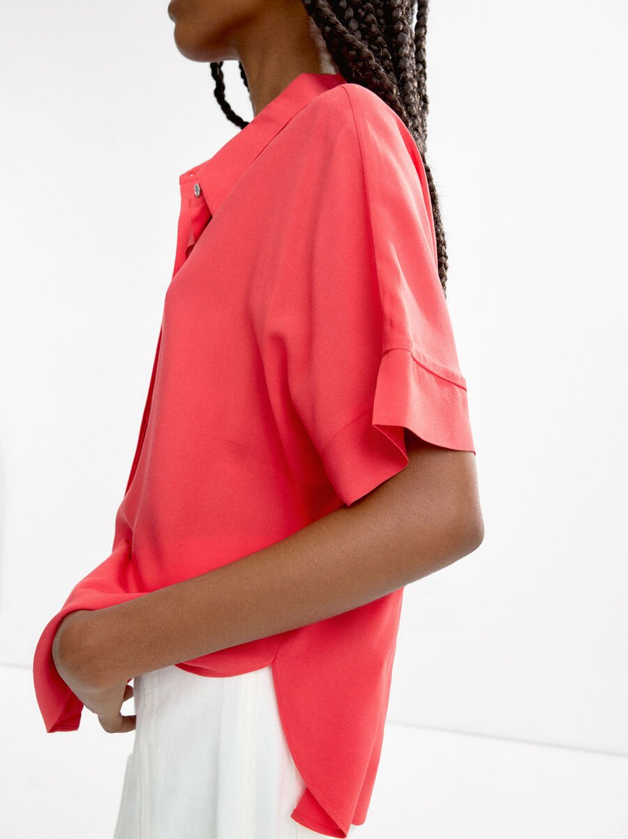 Short-sleeve shirt