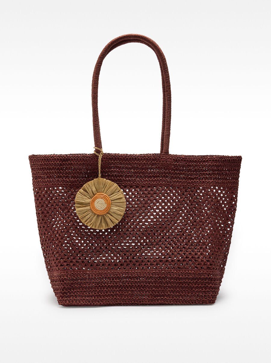Straw-effect shopper bag with pendant