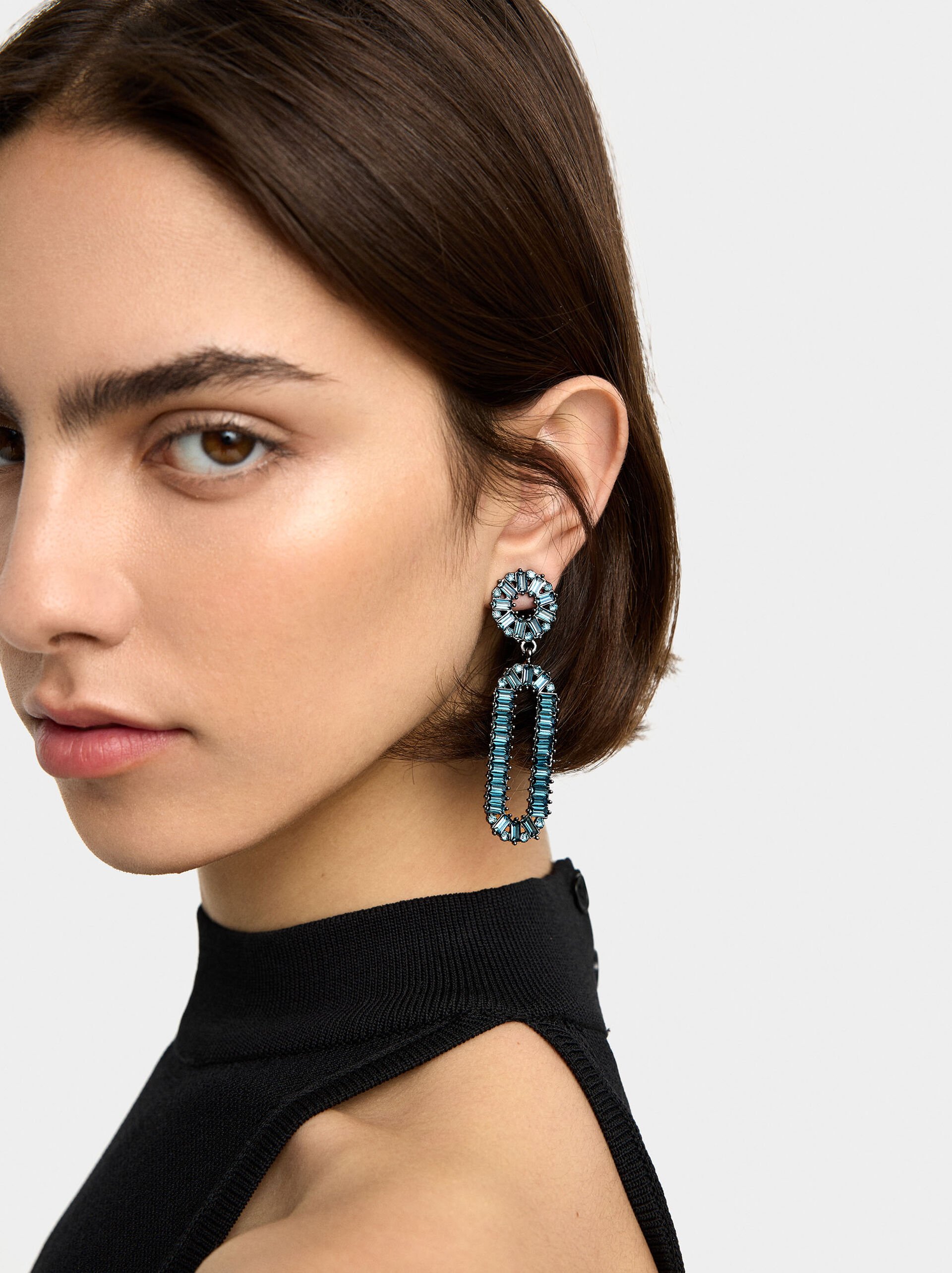 Maxi elongated earrings with crystals image number 0.0