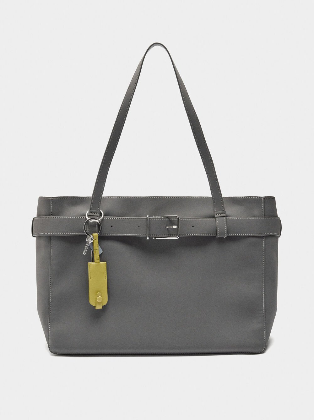 Shopper bag with belt and pendant