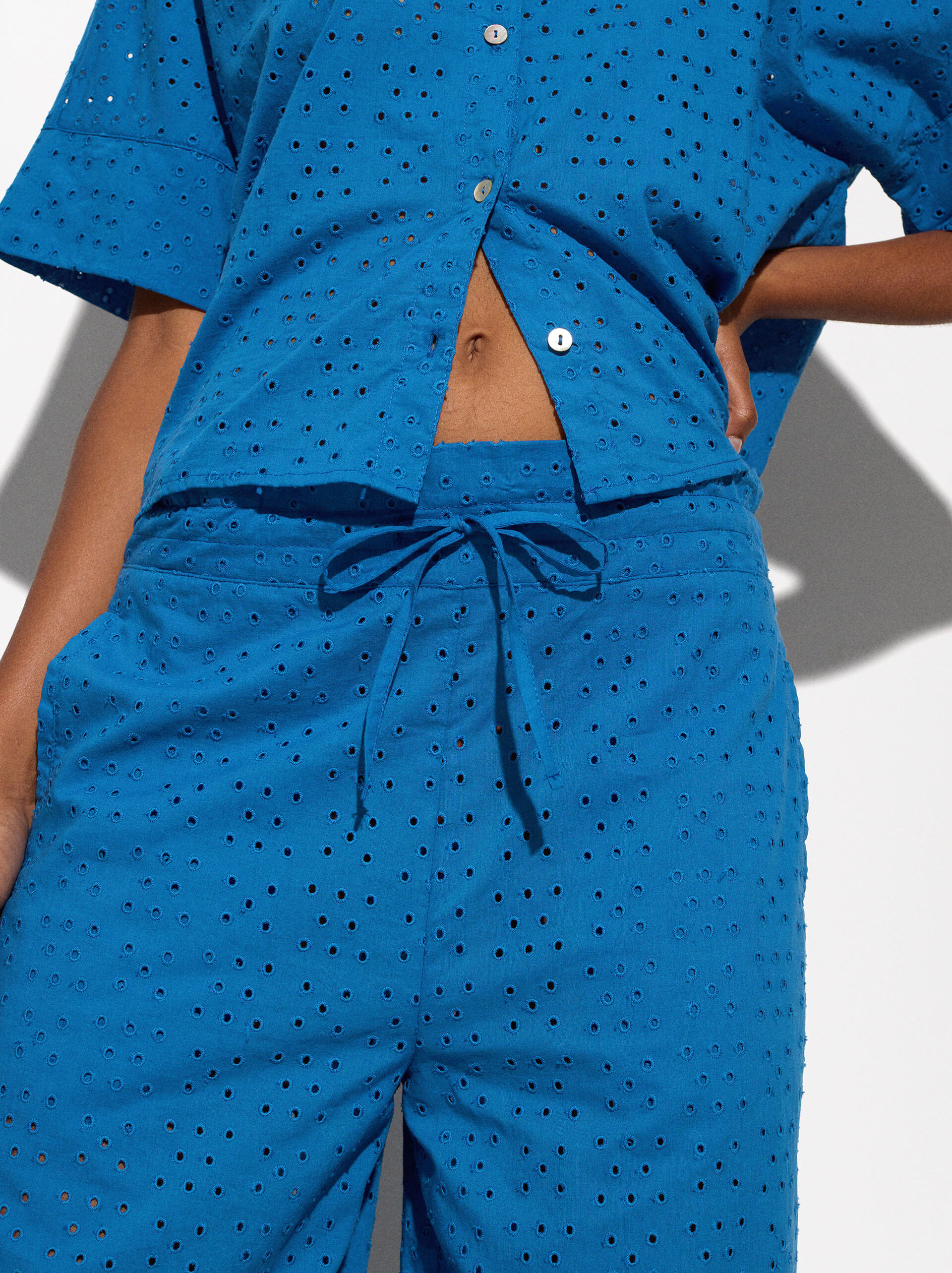 Perforated 100% cotton trousers image number 5.0