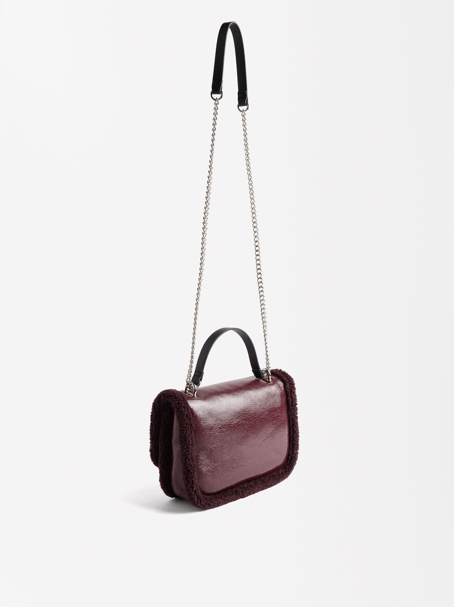 Shoulder bag with chain and fur effect image number 3.0