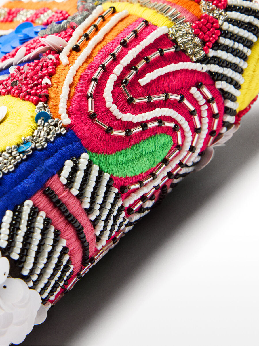 Party bag with beads