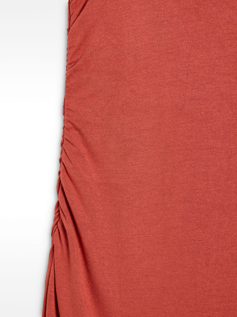 Vestito lungo con arriccio